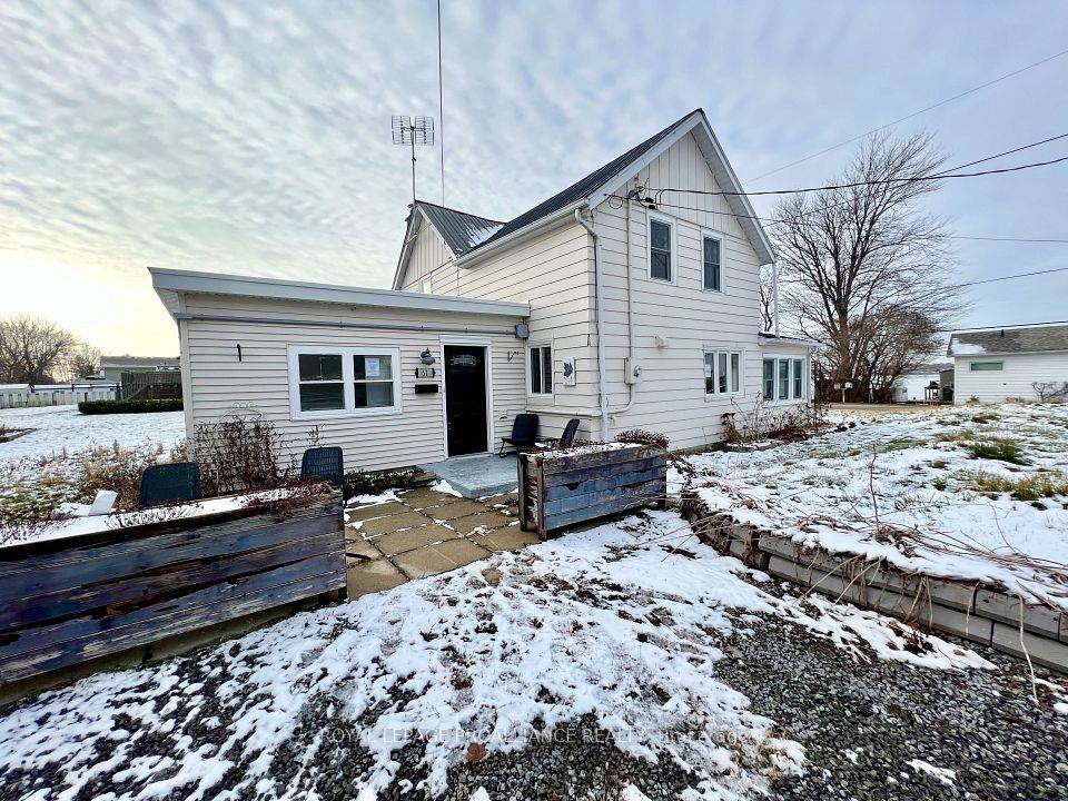 Prince Edward County, ON K8N 0L5,51 Reddick ST