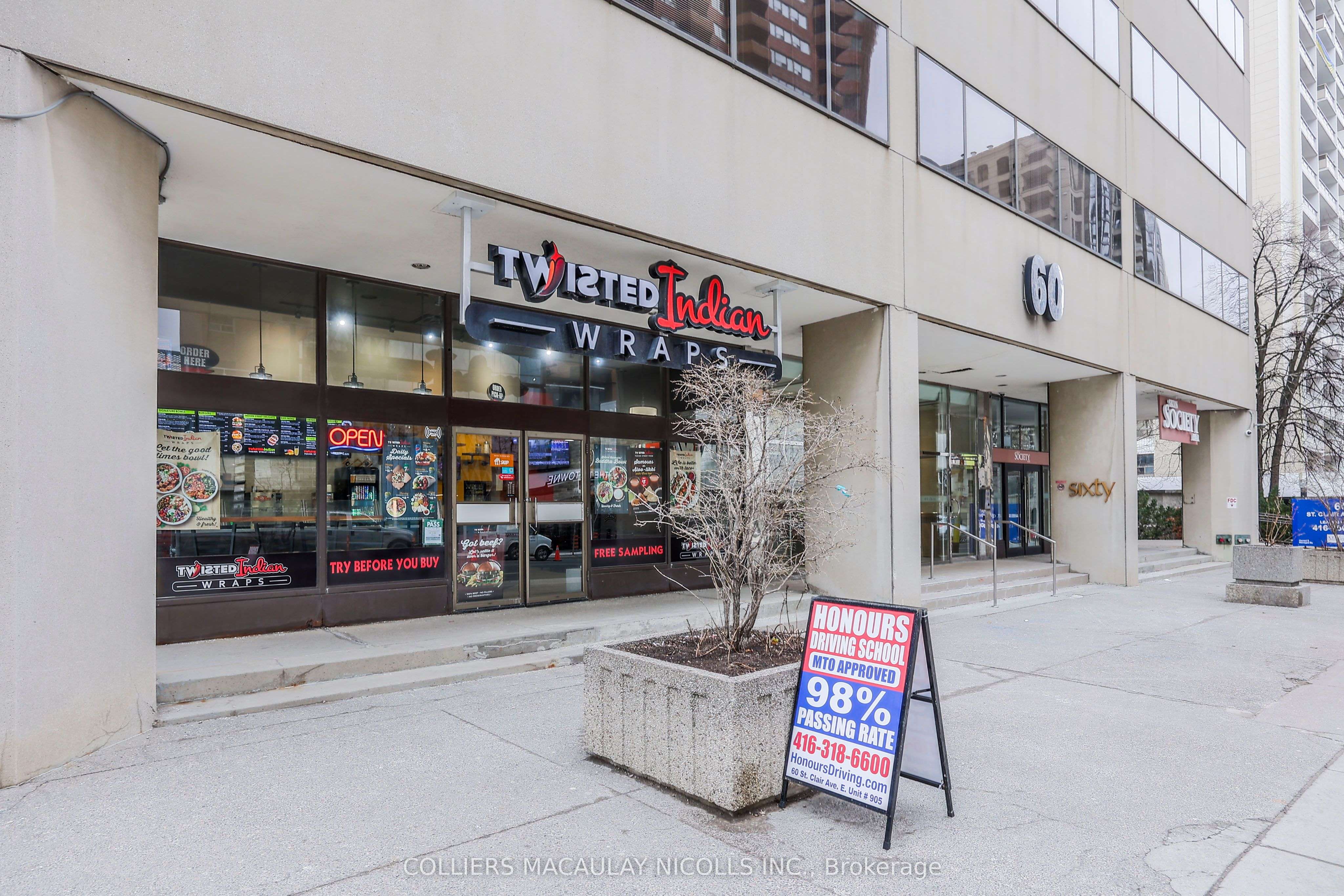 Toronto C09, ON M4T 1N5,60 St.Clair AVE E #404