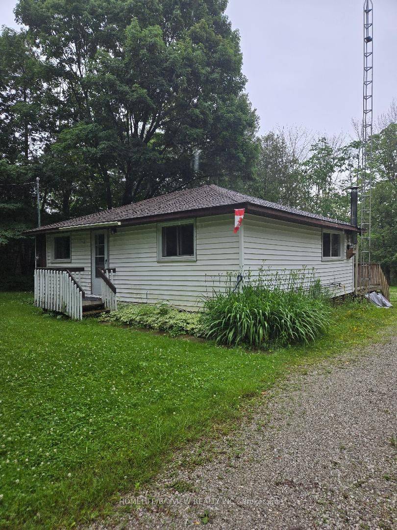 Oro-medonte, ON L0L 1T0,15 Poplar CRES S