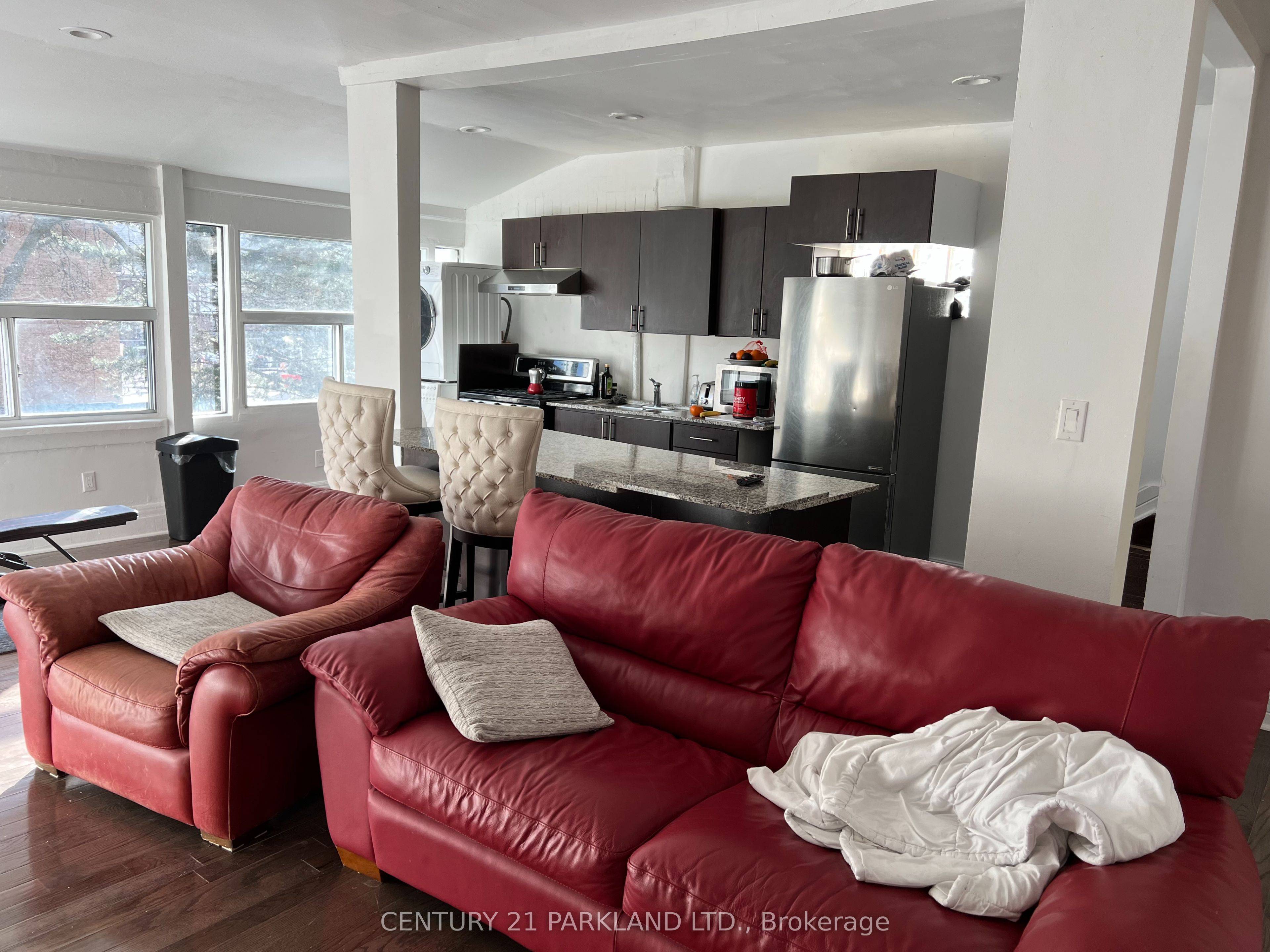 Toronto E01, ON M4K 1M7,2 Dearbourne AVE