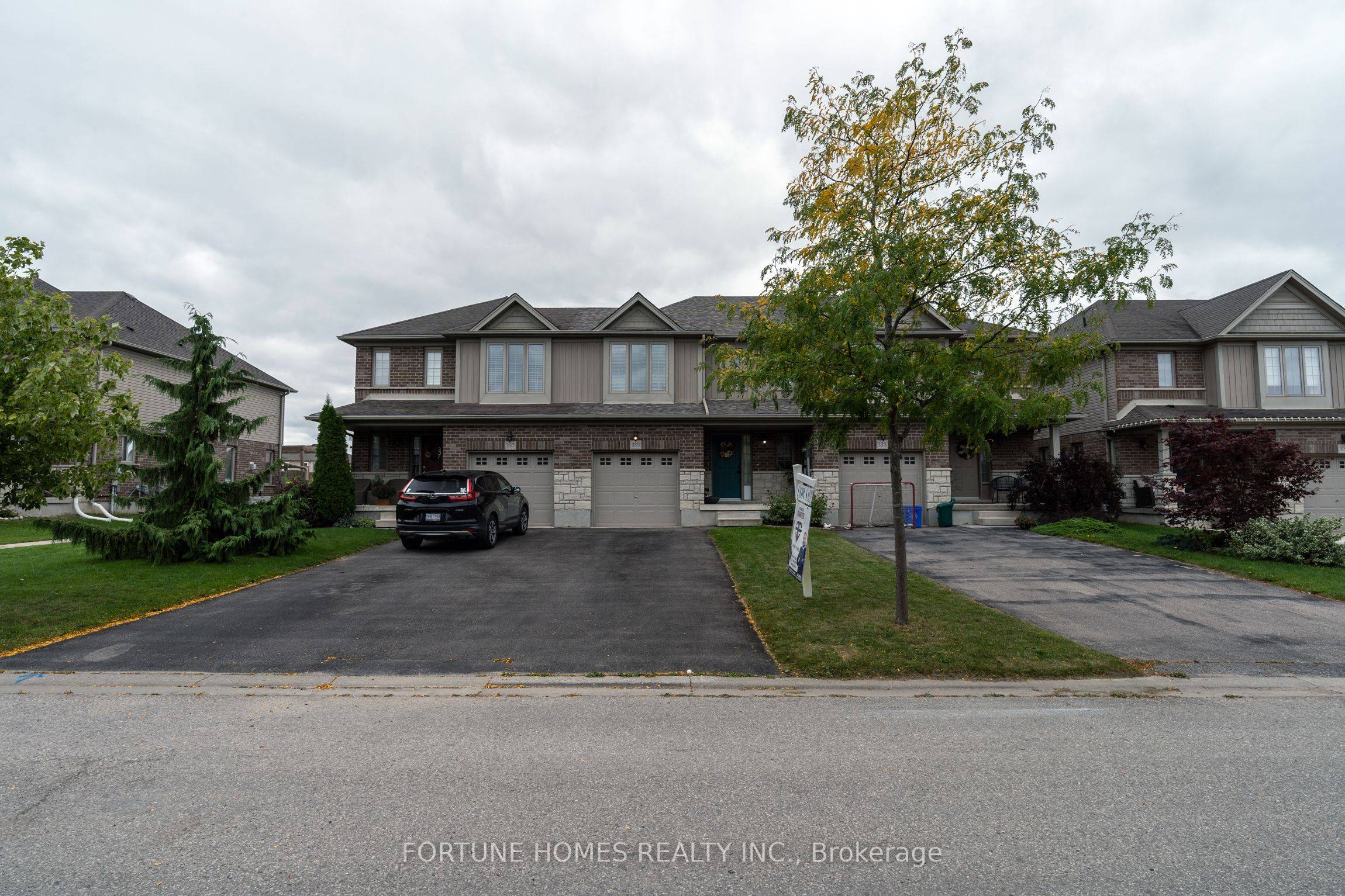 North Dumfries, ON N0B 1E0,335 Vincent DR