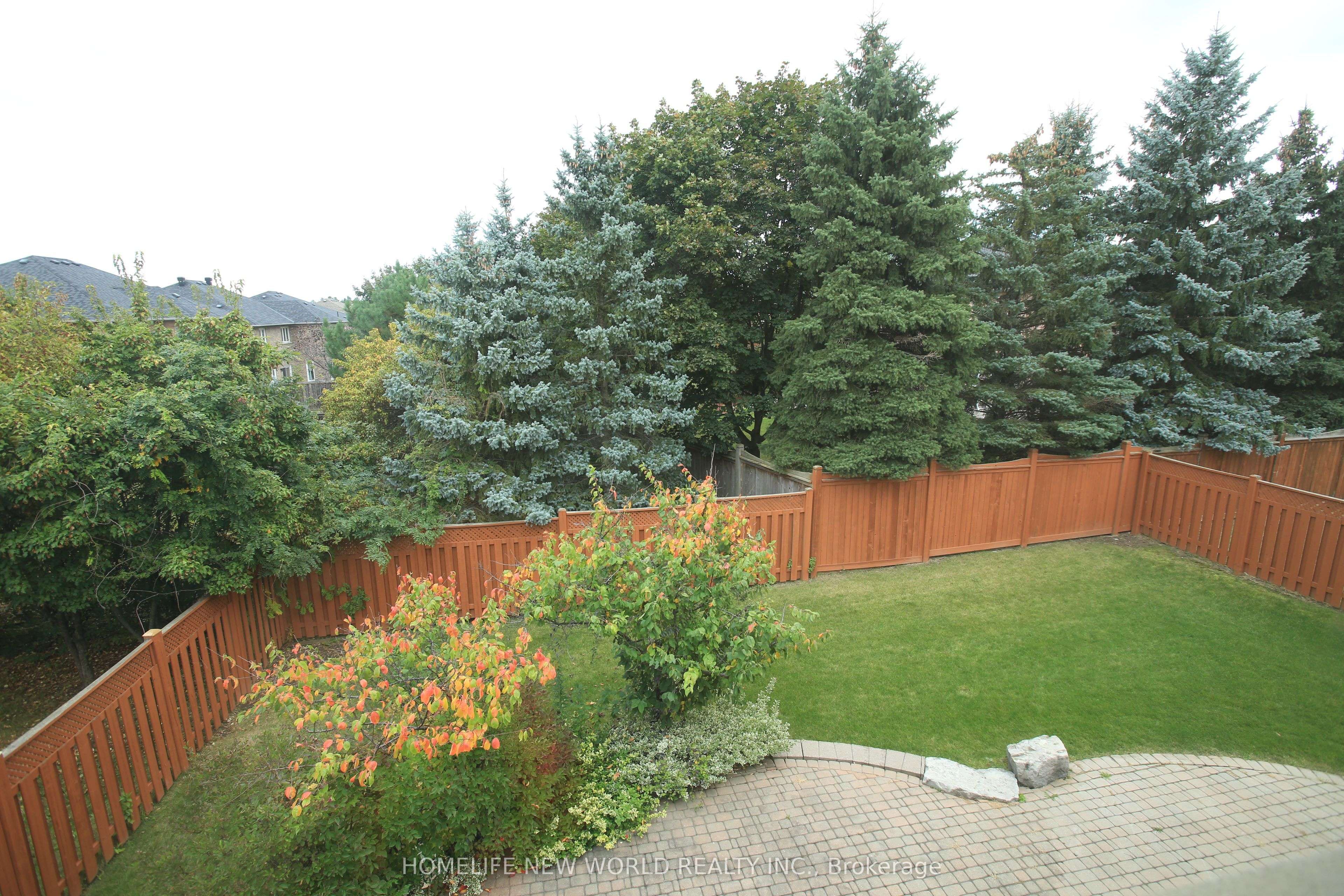 Markham, ON L6C 1V5,109 Village Gate Drive DR