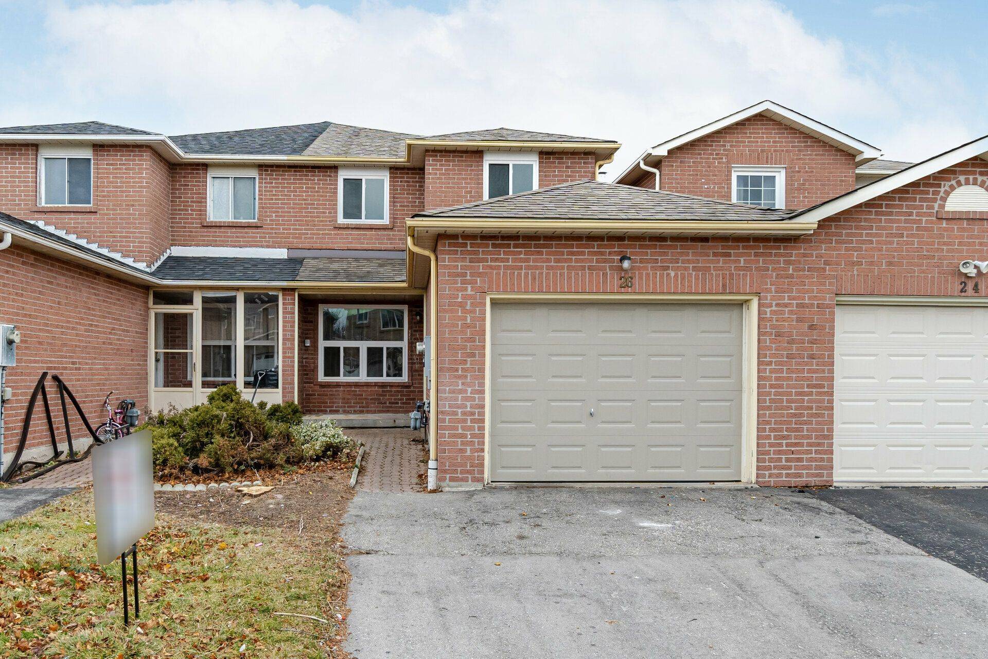 Brampton, ON L6Z 3S8,26 Ebby AVE