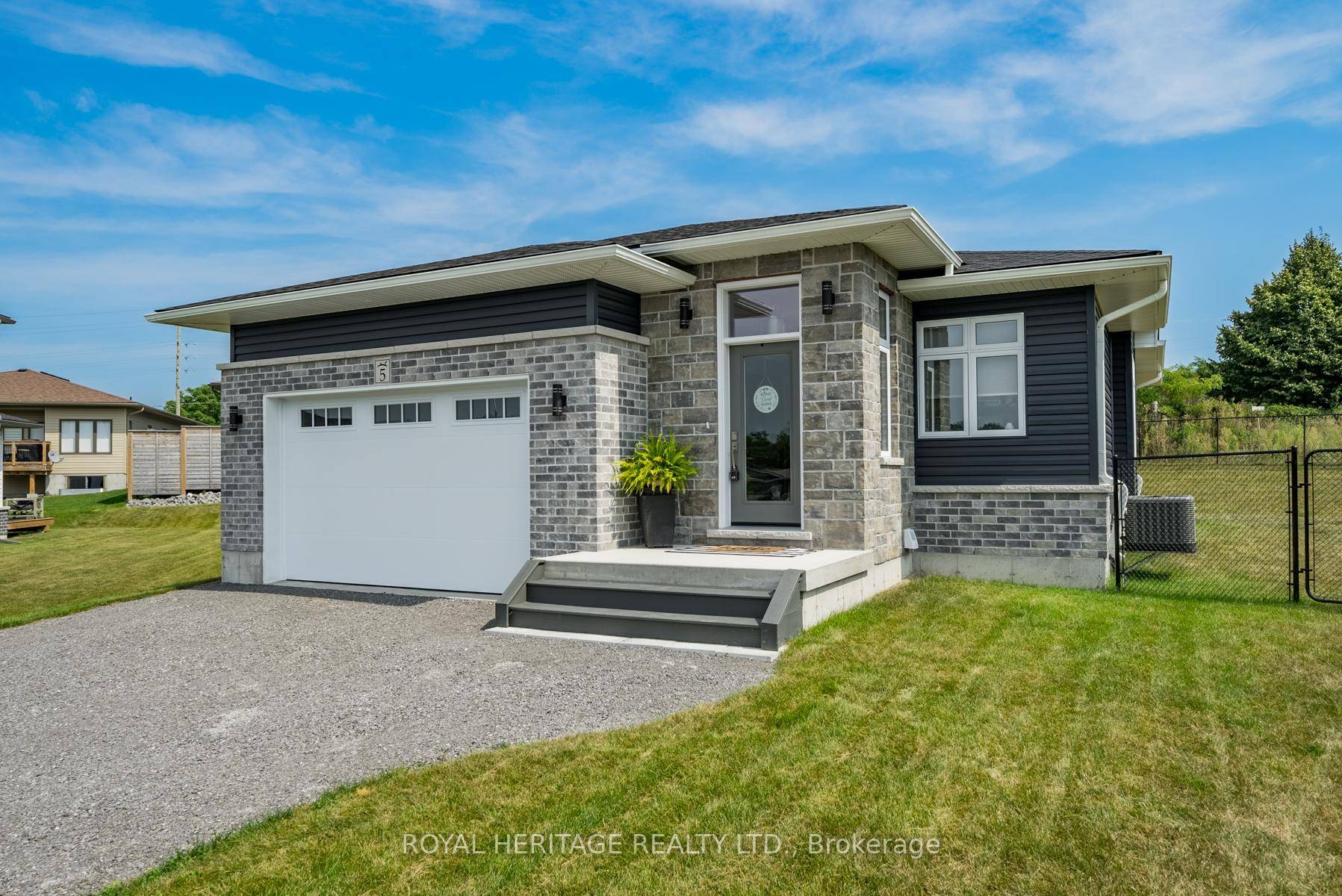 Cramahe, ON K0K 1S0,5 Sunridge CT