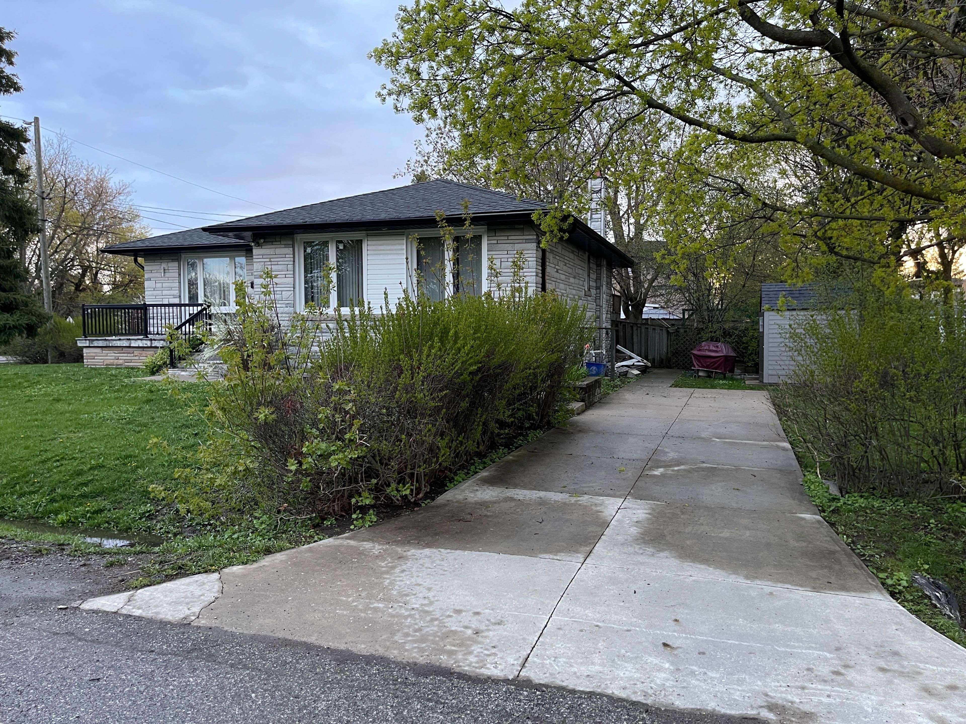 Richmond Hill, ON L4C 3K5,56 Millerdale AVE