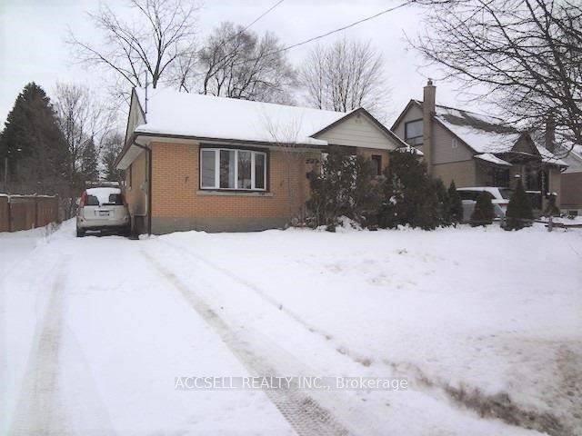 Waterloo, ON N2M 4A9,177 Pleasant AVE