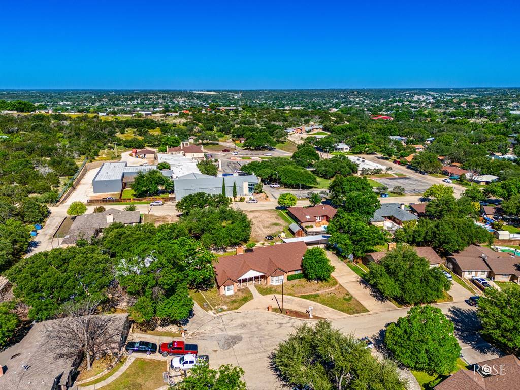 Sonora, TX 76950,114 Oakwood St