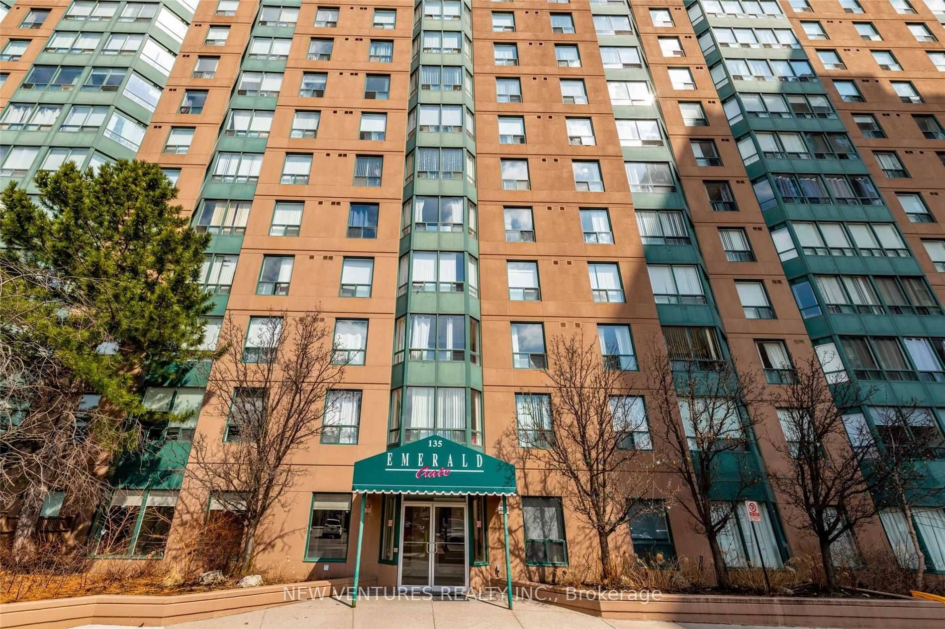 Mississauga, ON L5B 4B1,135 Hillcrest AVE E #2209