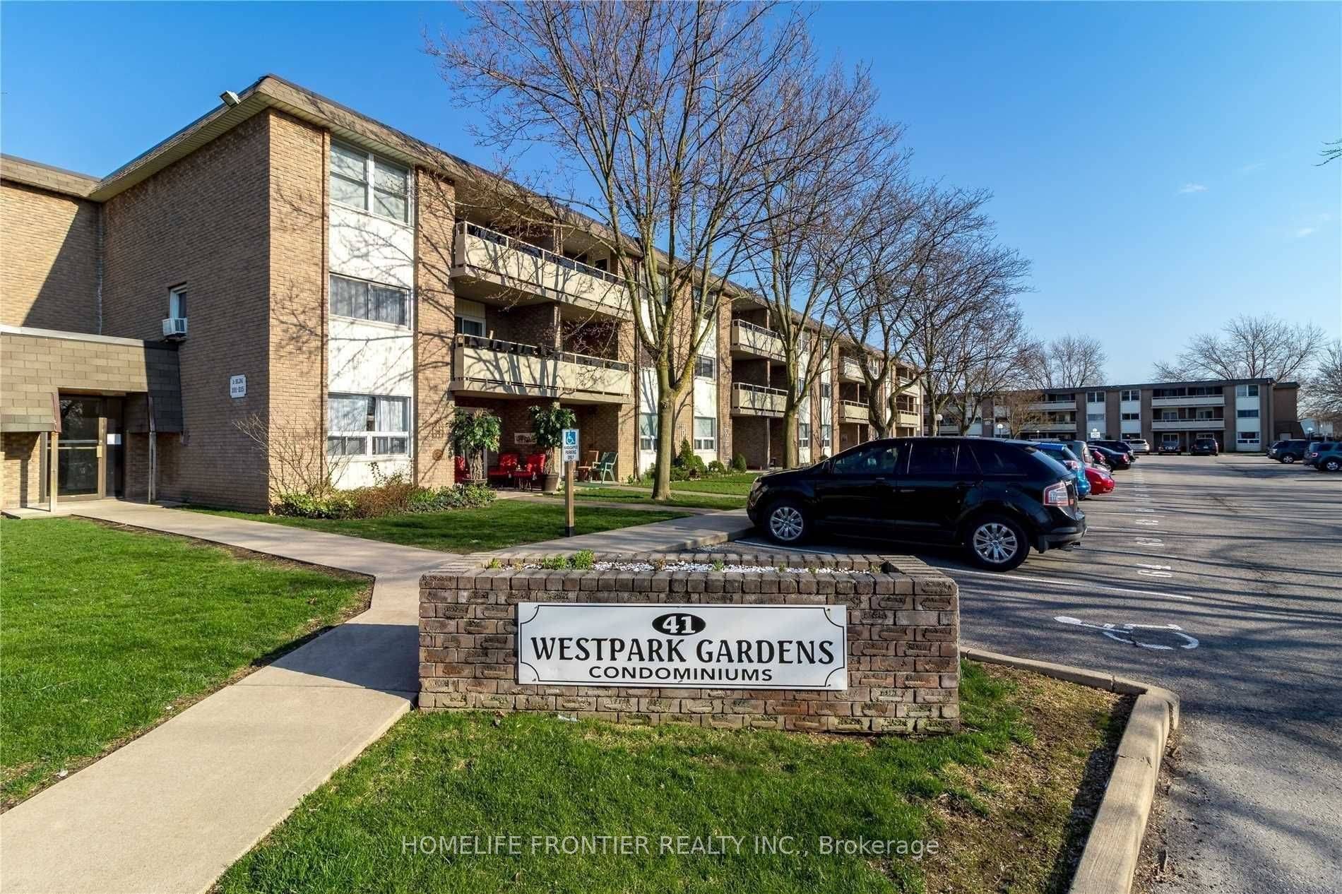 St. Catharines, ON L2S 3A4,41 Rykert ST #206