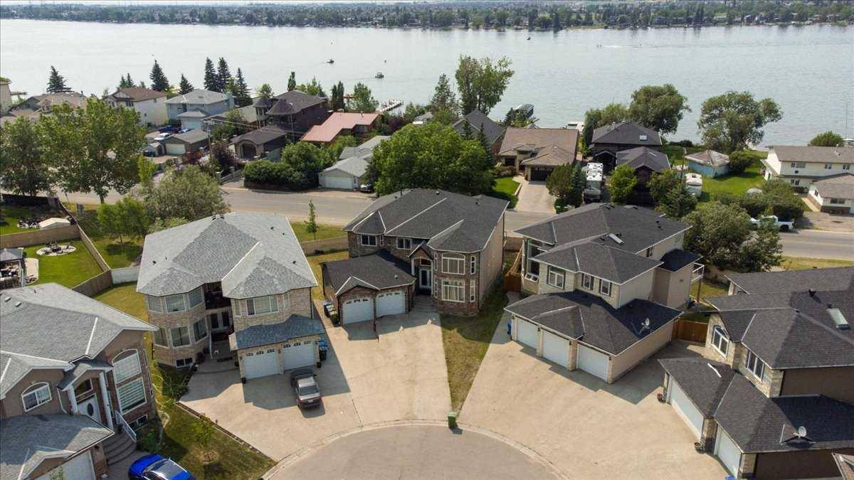 Chestermere, AB T1X 1W3,331 East Lakeview PL