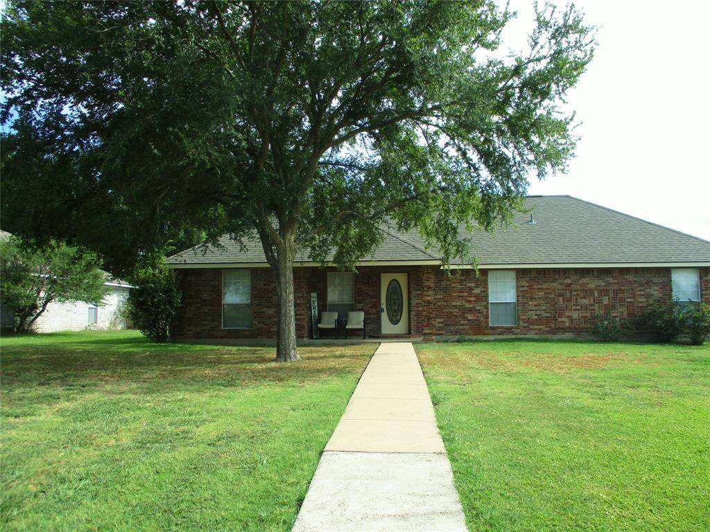 Bonham, TX 75418,1020 W Russell Avenue