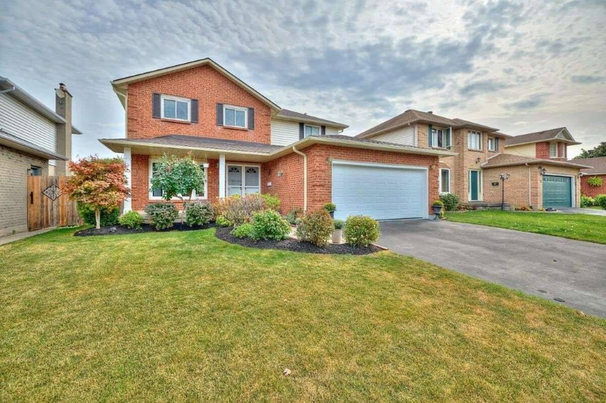 St. Catharines, ON L2S 3L1,24 Bascary CRES