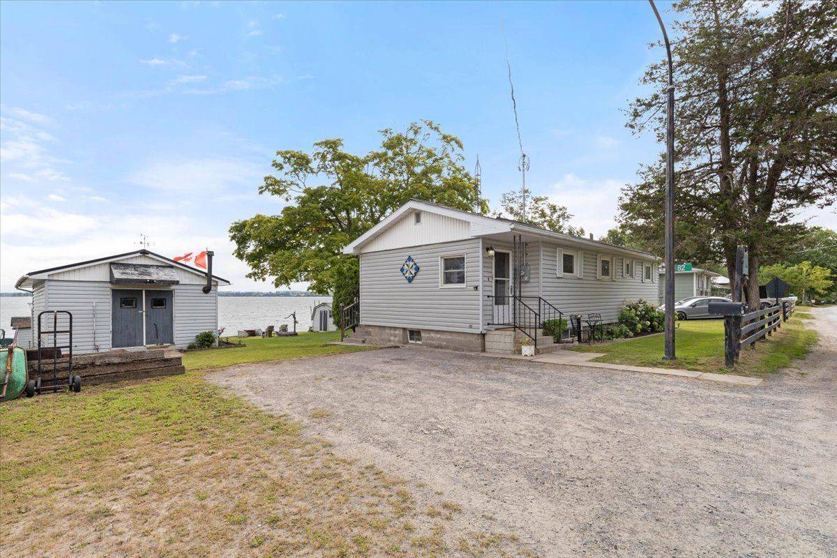 Prince Edward County, ON K0K 1P0,82 Outlet RD