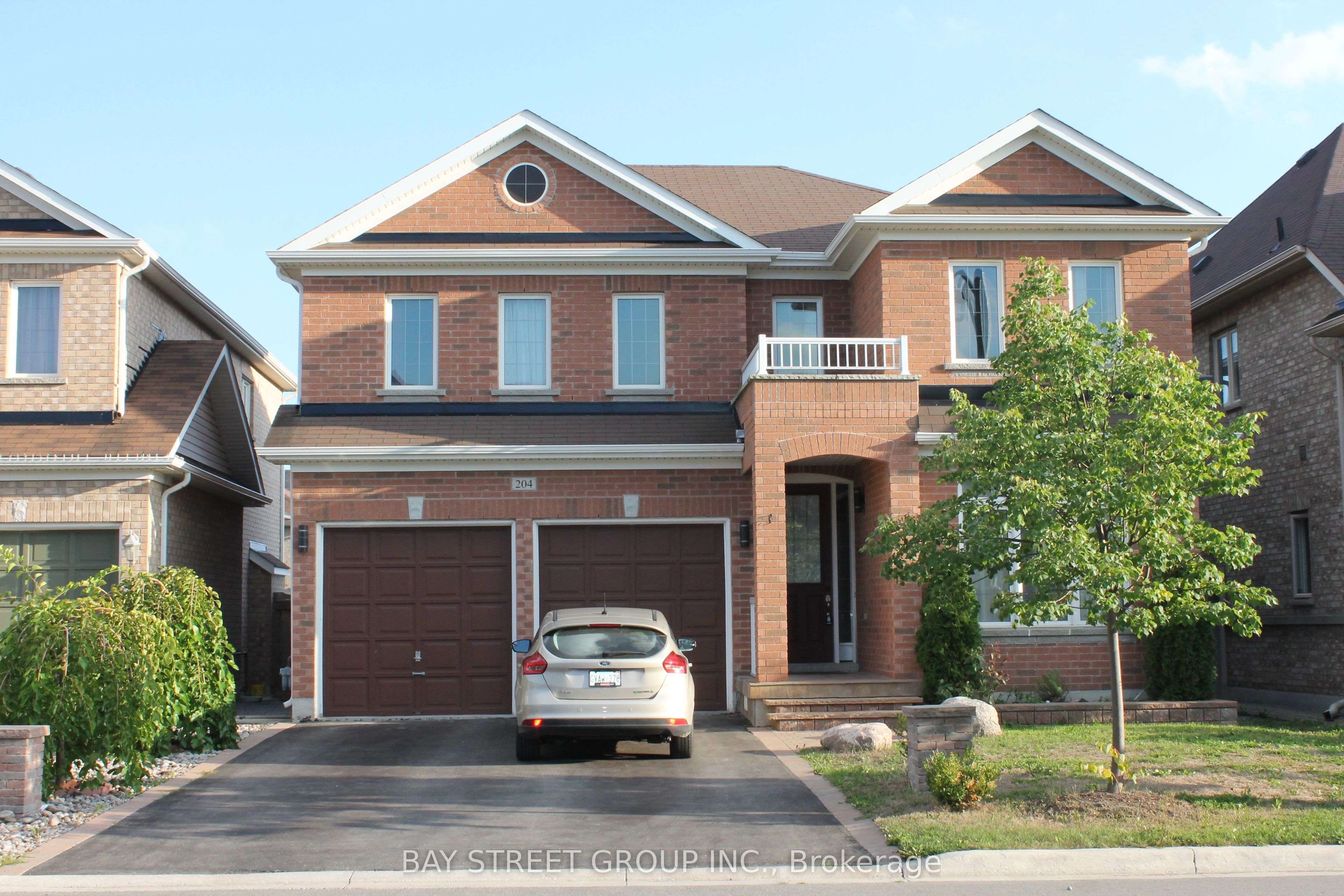 Newmarket, ON L3X 3L1,204 Aspenwood DR