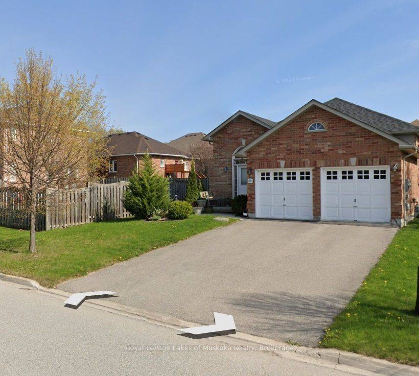 Innisfil, ON L9S 1T1,1296 Gina ST