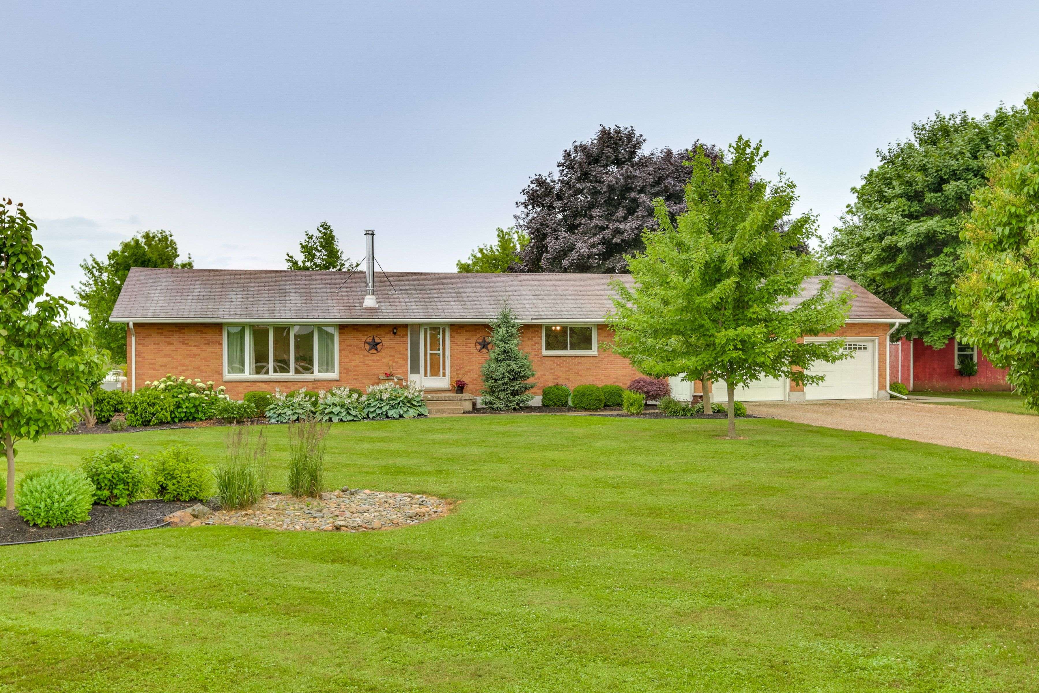 Brooke-alvinston, ON N0M 2S0,7979 Lasalle Line