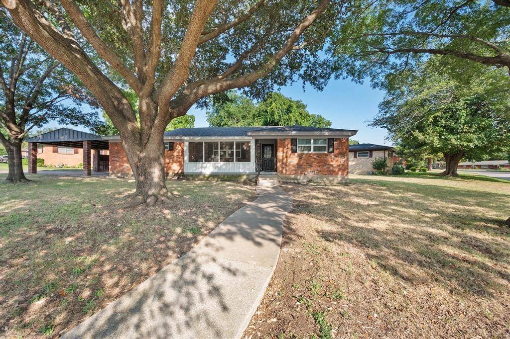 North Richland Hills, TX 76117,5921 Circular Drive