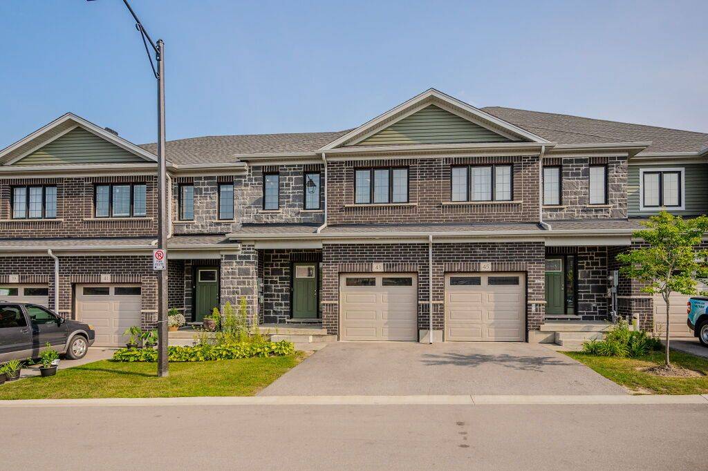 Kitchener, ON N2R 0P8,43 Woodedge CIR