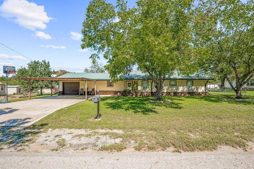 De Leon, TX 76444,617 E Ross Avenue