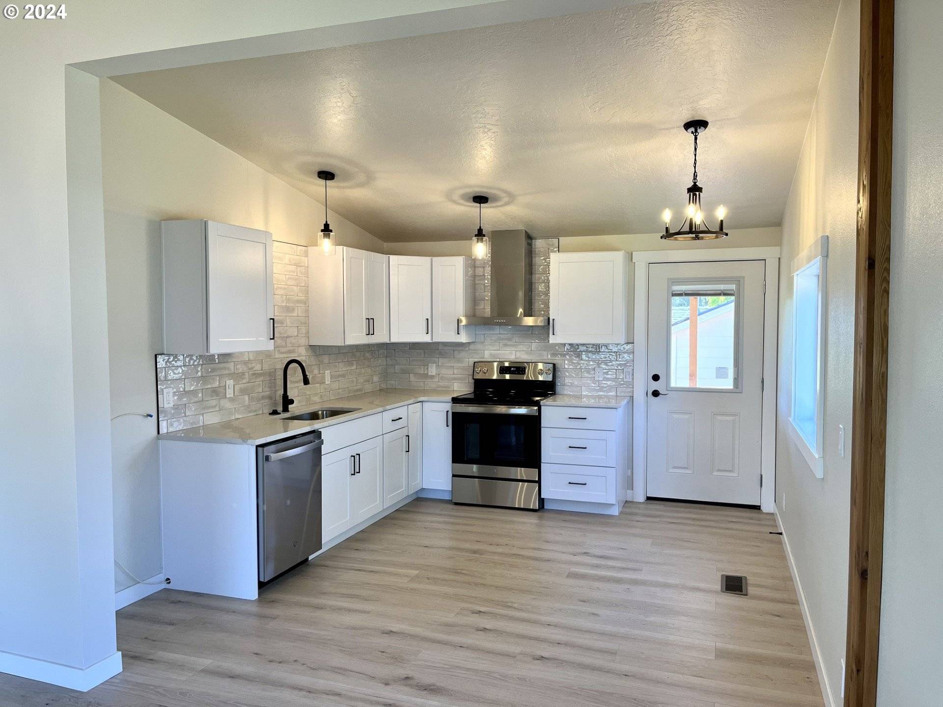 Sublimity, OR 97385,340 NE Crest ST #18