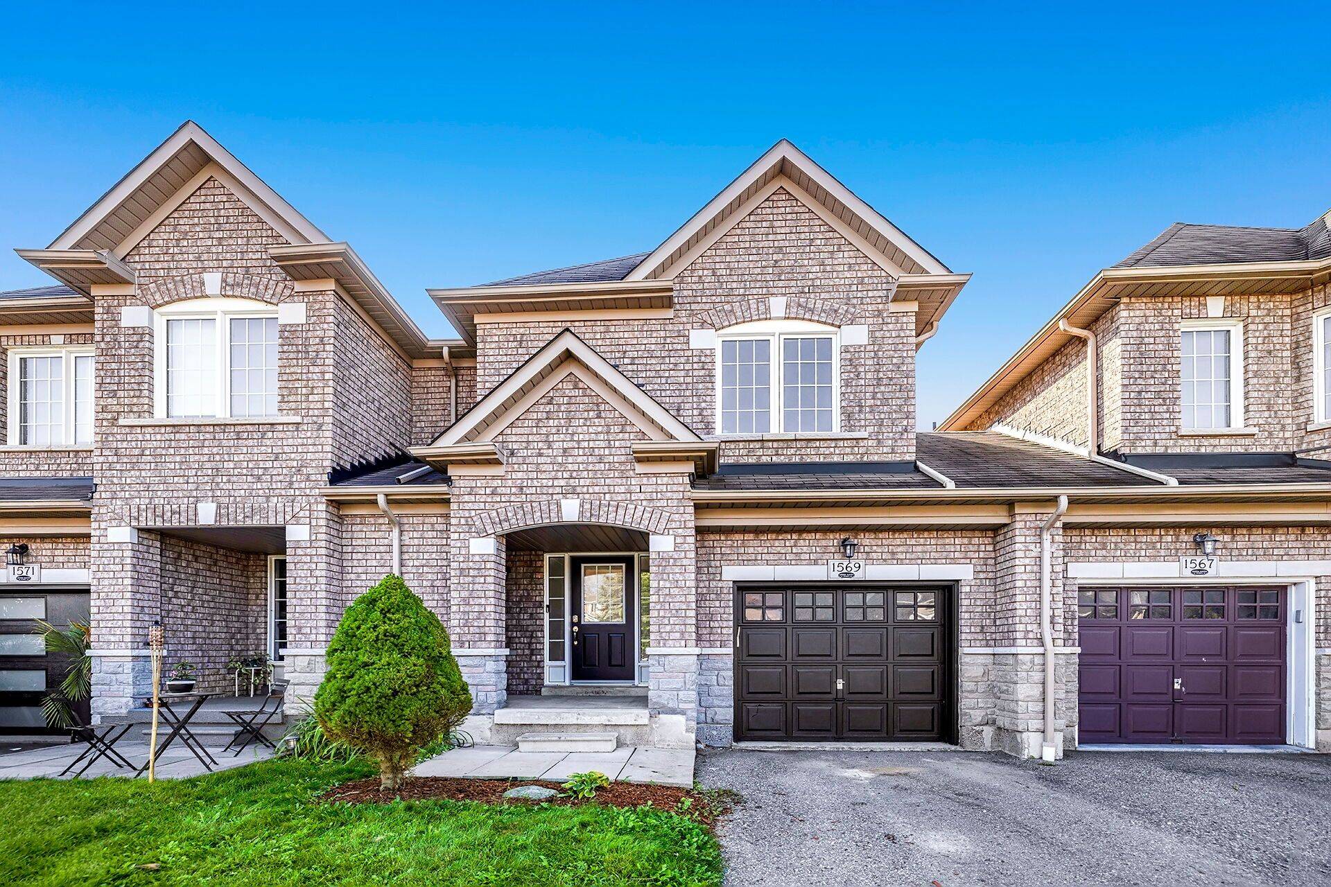 Pickering, ON L1X 2J2,1569 Greenmount ST