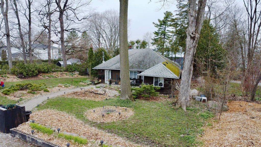 Innisfil, ON L9S 2V3,36 Lakeside DR