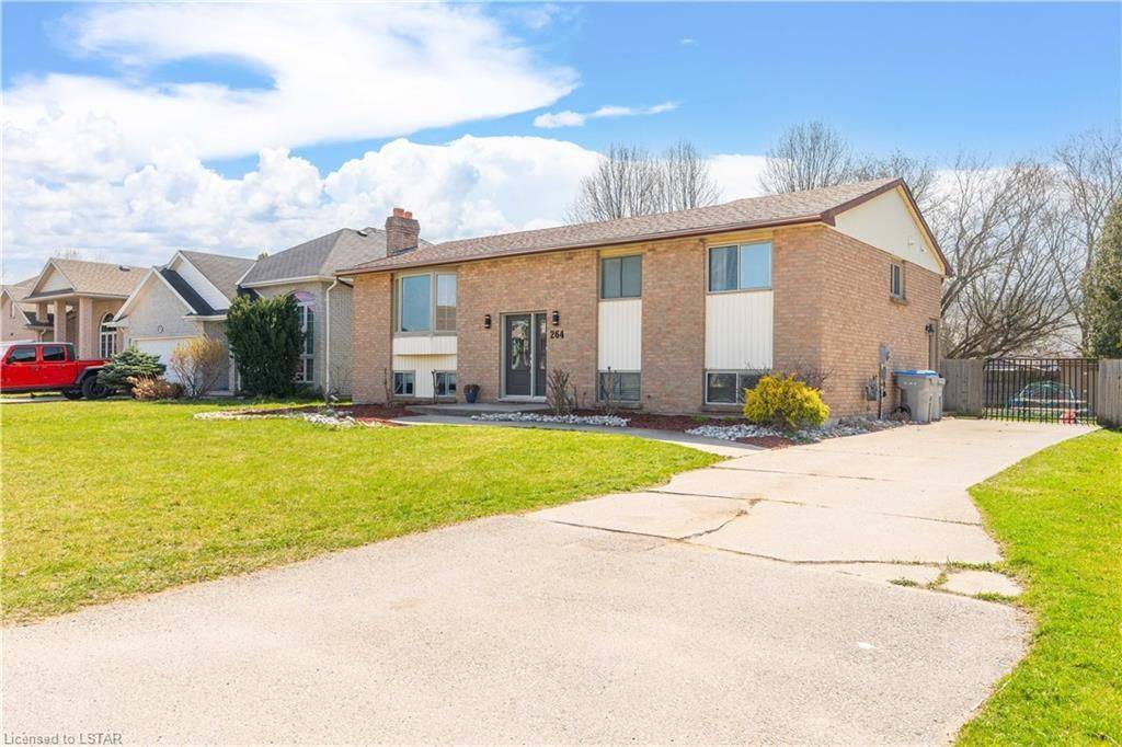 Strathroy-caradoc, ON N7G 2G9,264 MOGG ST