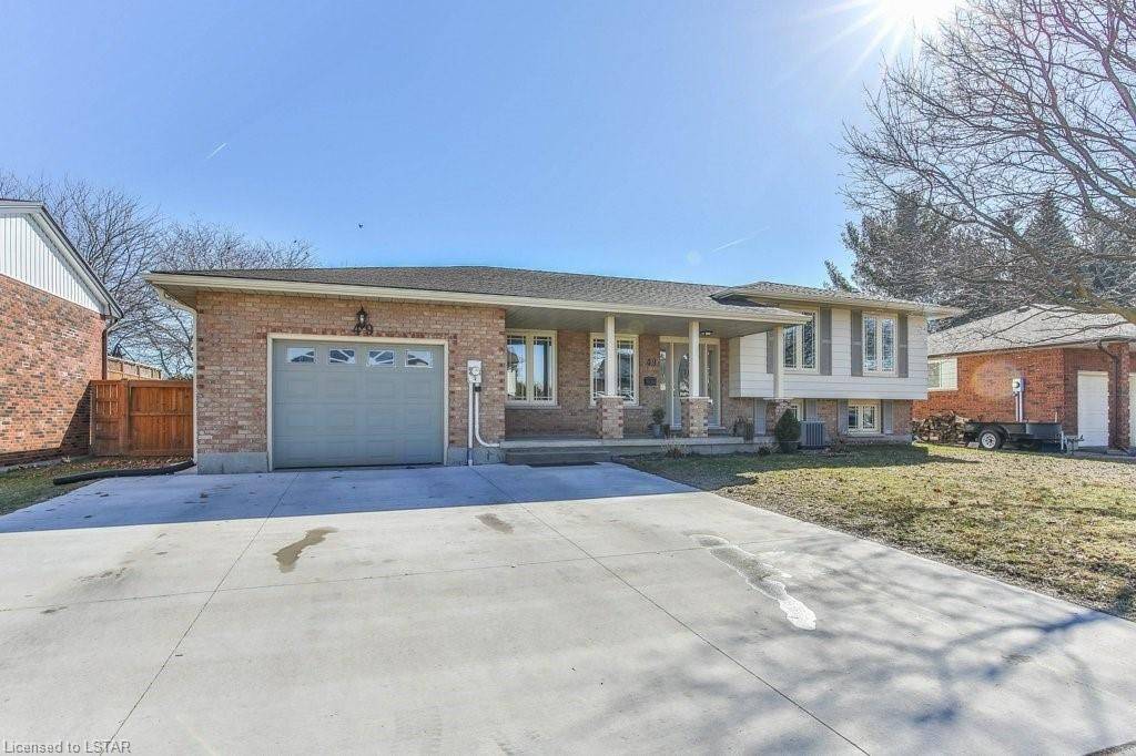 Aylmer, ON N5H 3A1,49 ANNE ST