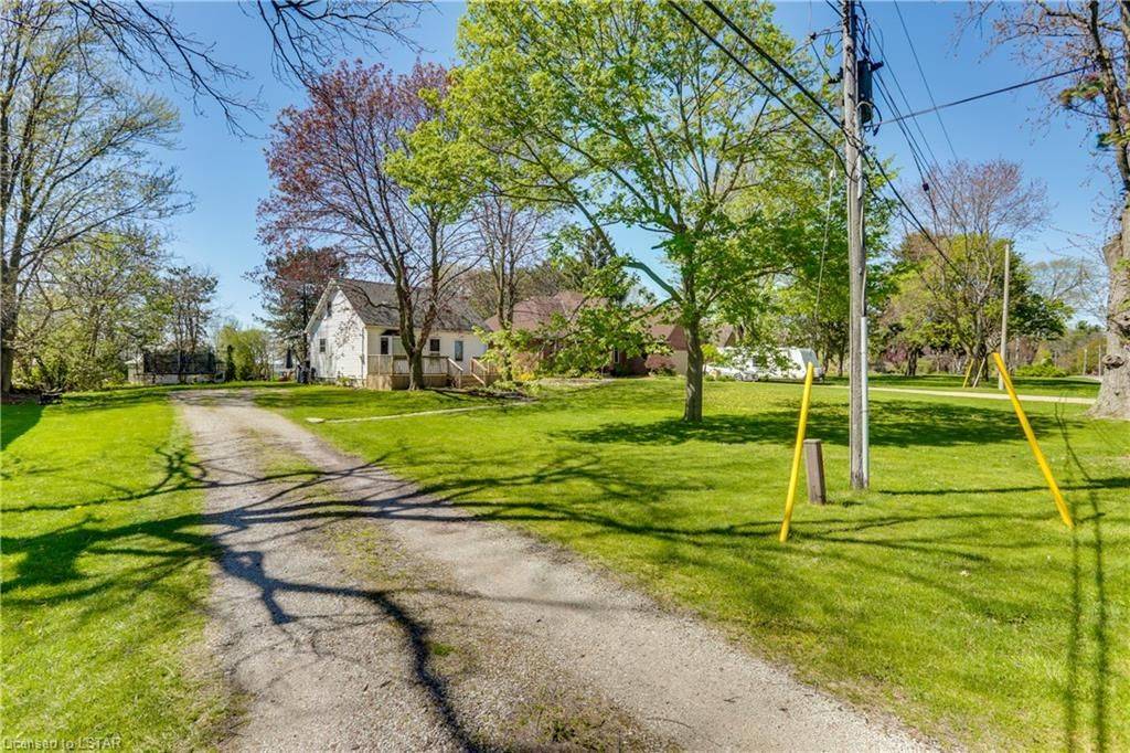 Lambton Shores, ON N0N 1J0,8 BEECHWOOD AVE