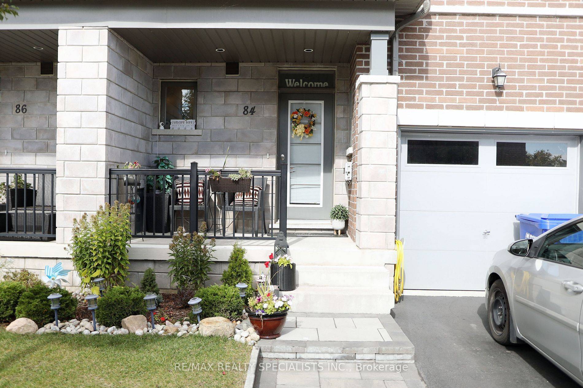 Whitby, ON L1N 0M1,84 LONGSHORE WAY