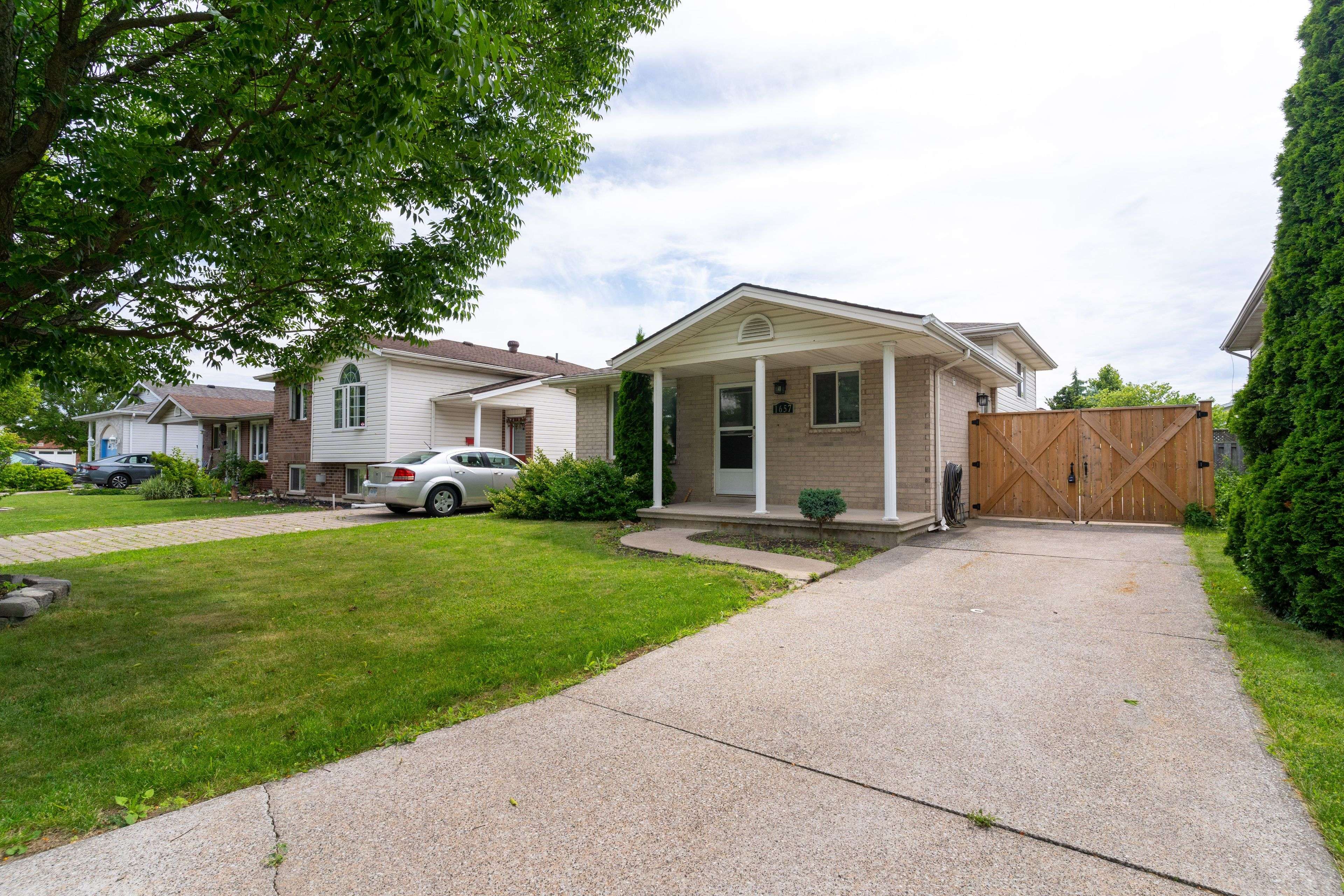 Windsor, ON N8W 5N9,1657 Blairwood CRES