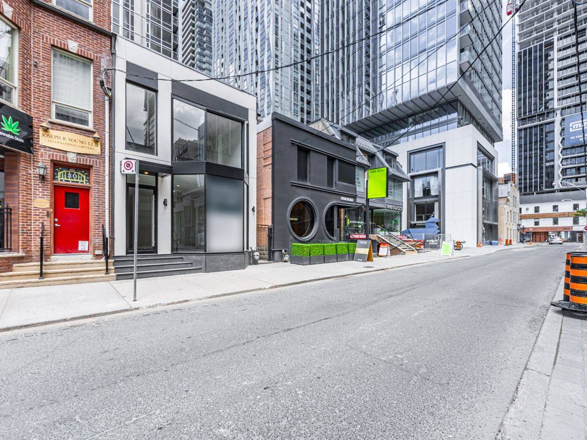 Toronto C02, ON M4W 1J5,18 Cumberland ST #Entire