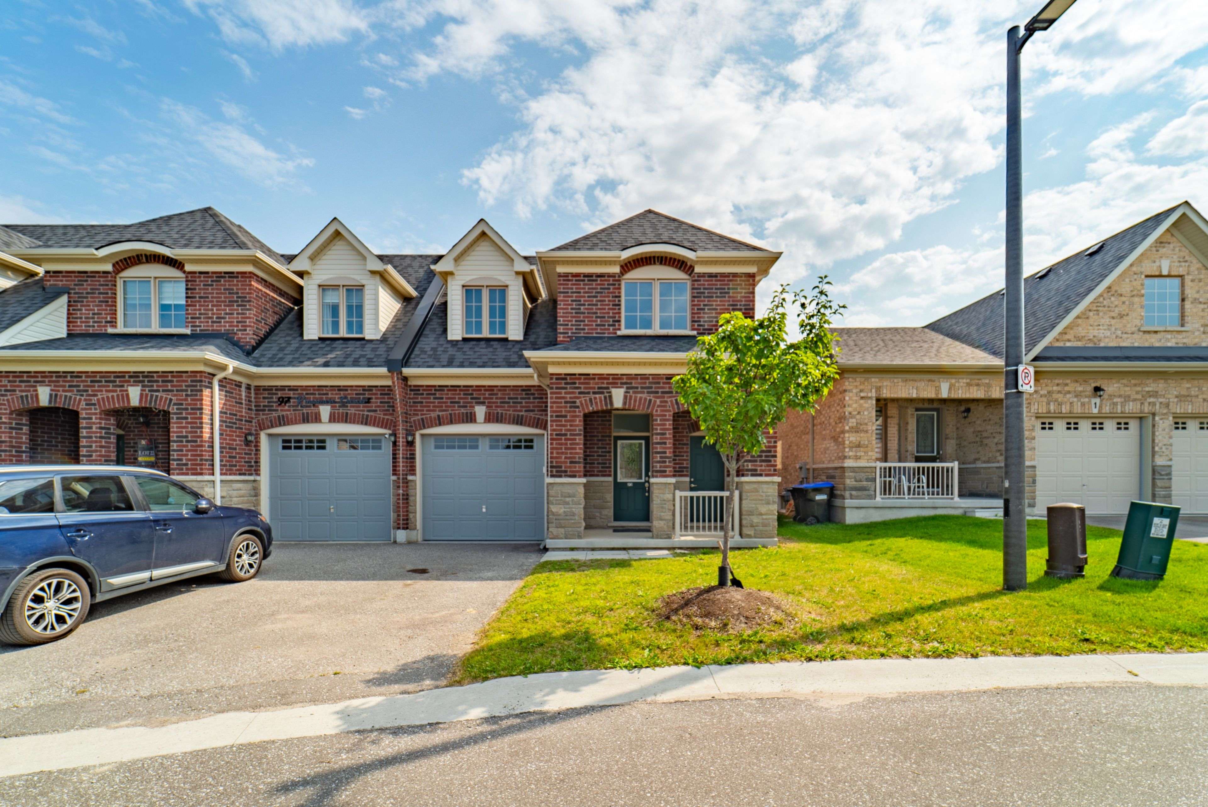 New Tecumseth, ON L9R 0C4,99 Kingsmere CRES