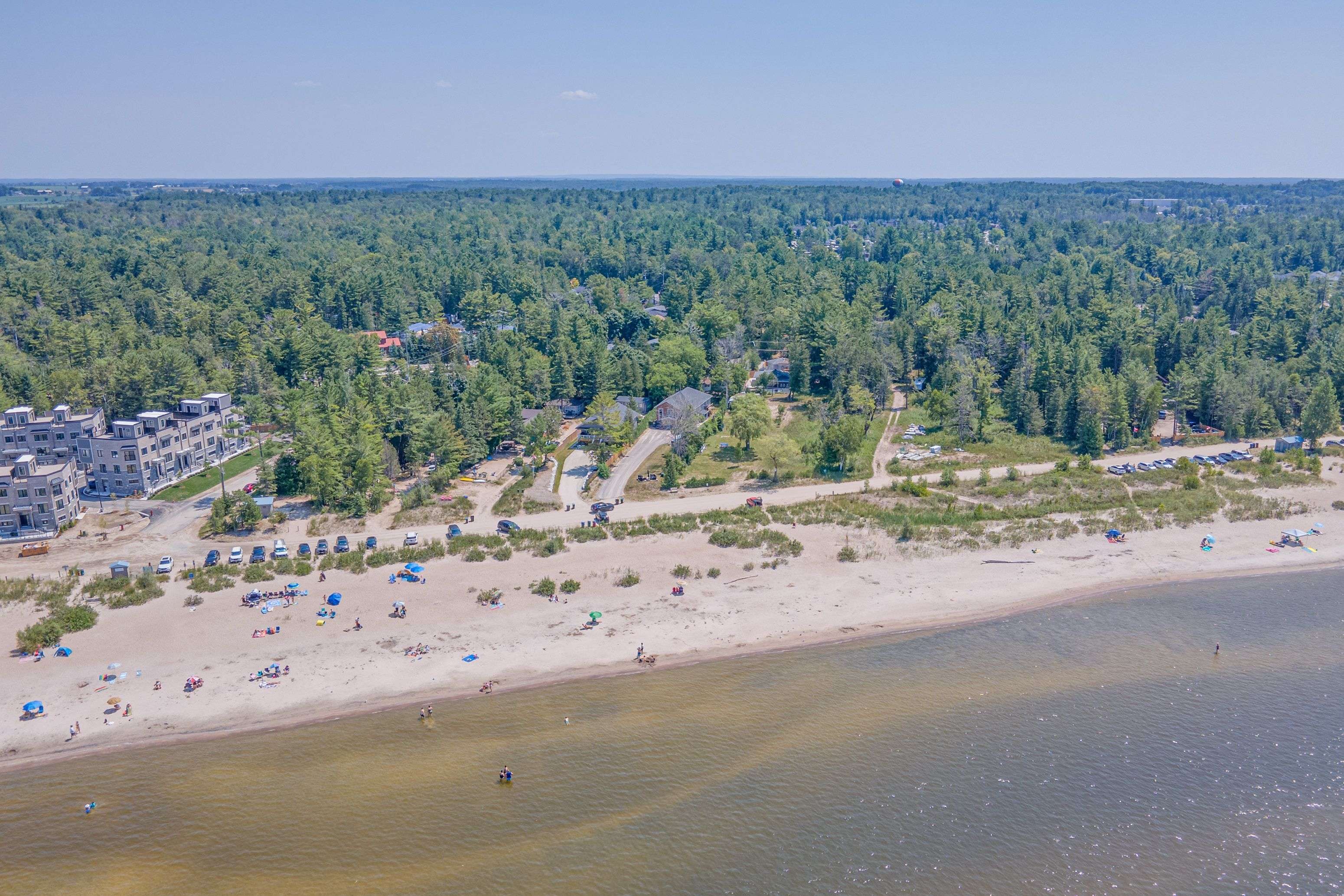 Wasaga Beach, ON L9Z 2M2,54 Homewood AVE