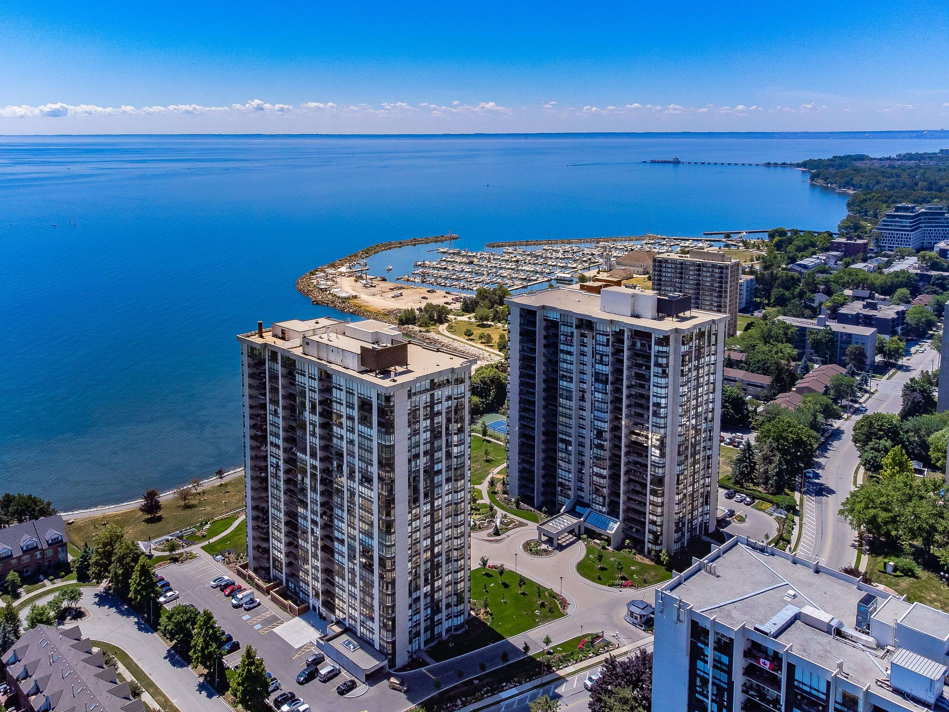 Oakville, ON L6L 5V1,2170 Marine DR #1905