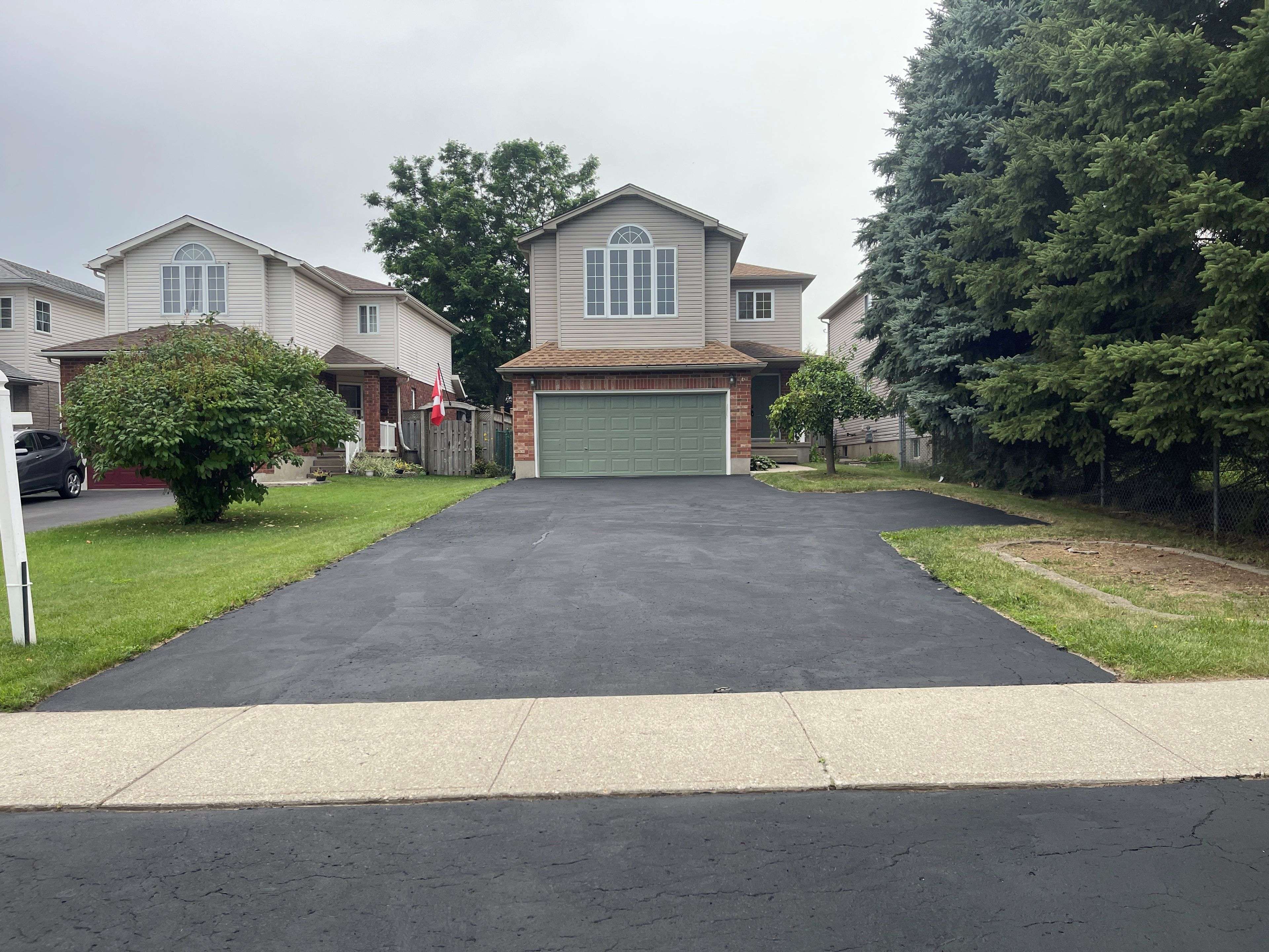 Kitchener, ON N2N 3C1,6 Resurrection DR