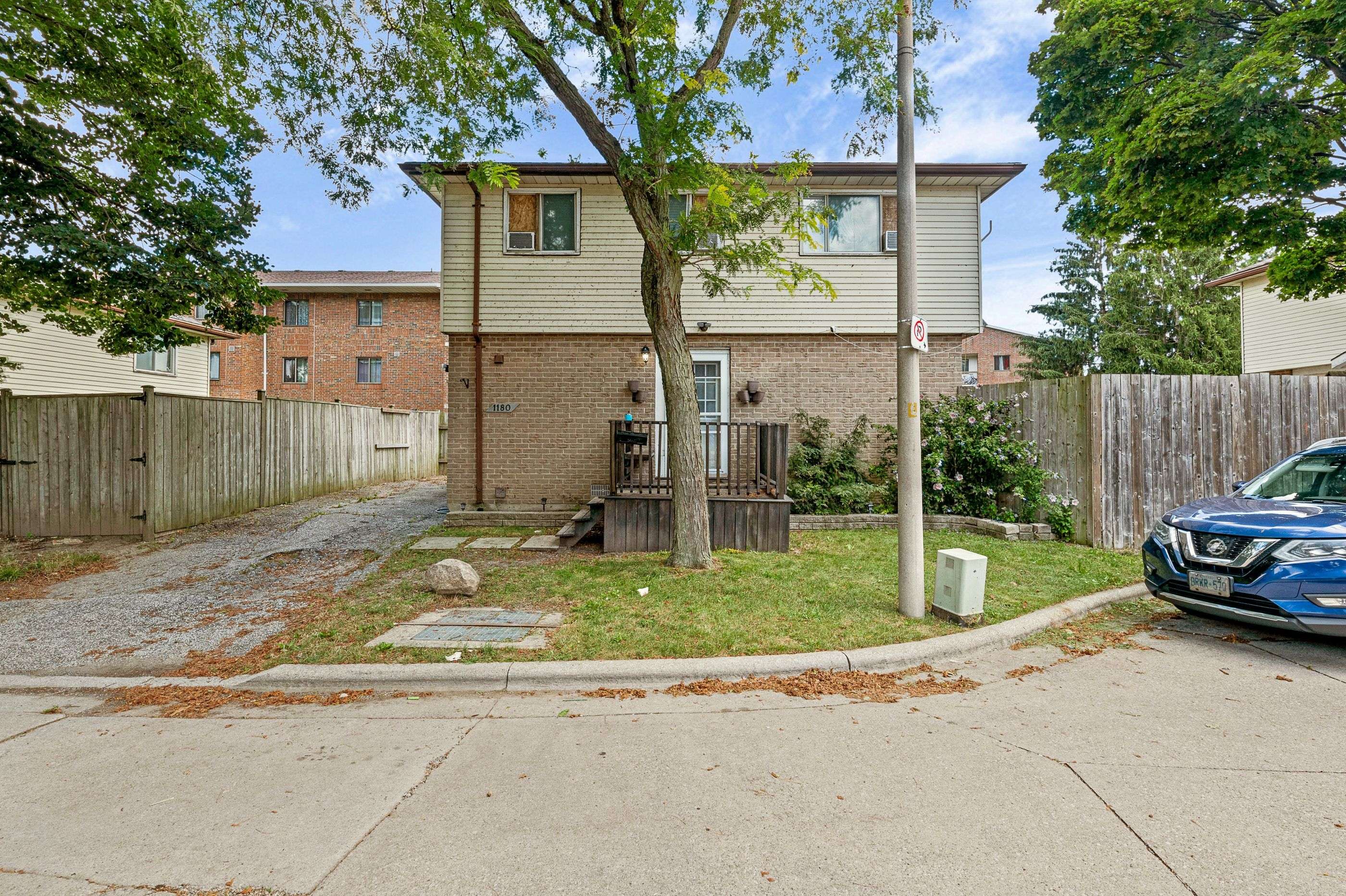 Windsor, ON N8S 4N9,1180 Heathfield CT