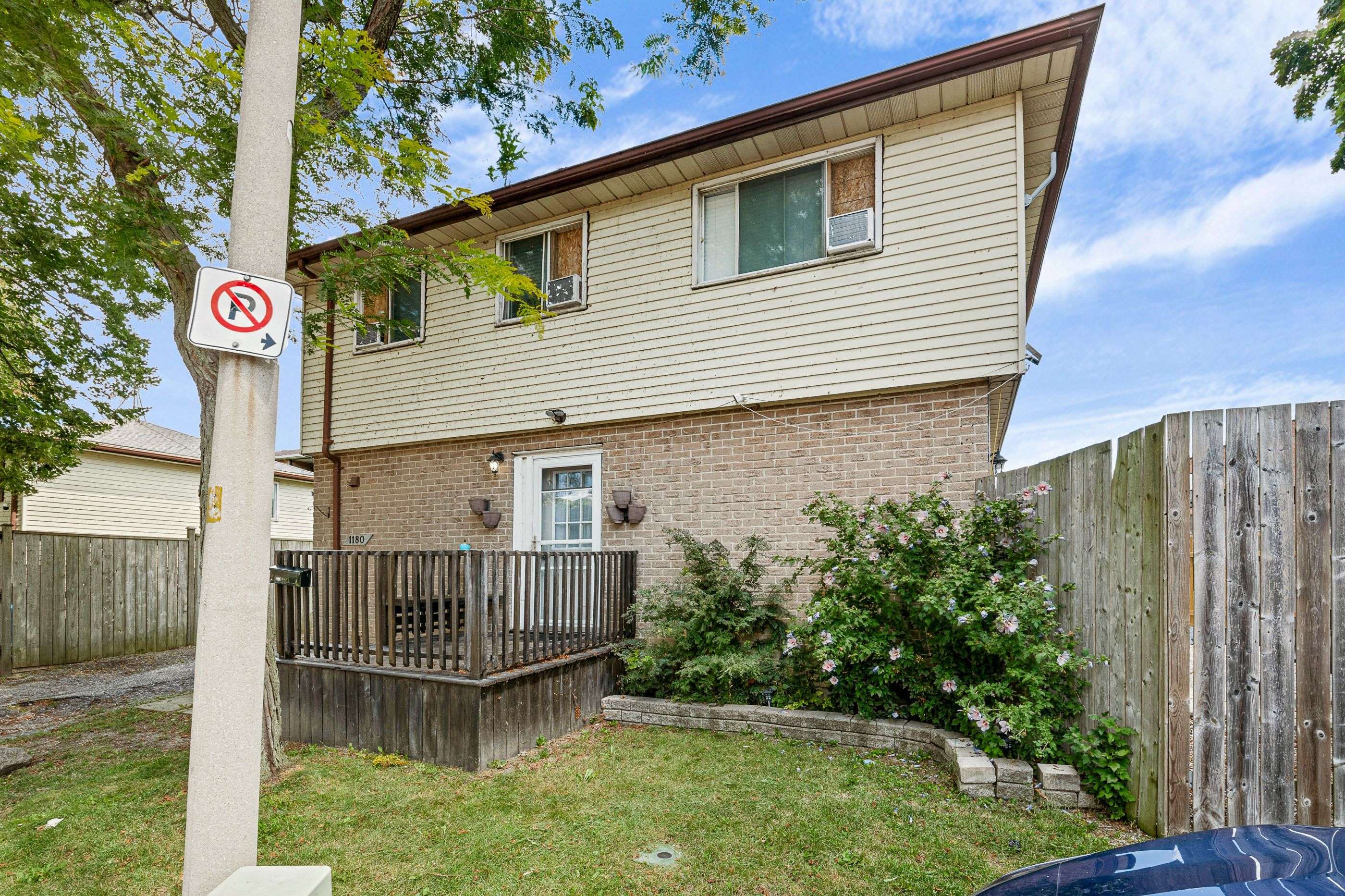 Windsor, ON N8S 4N9,1180 Heathfield CT