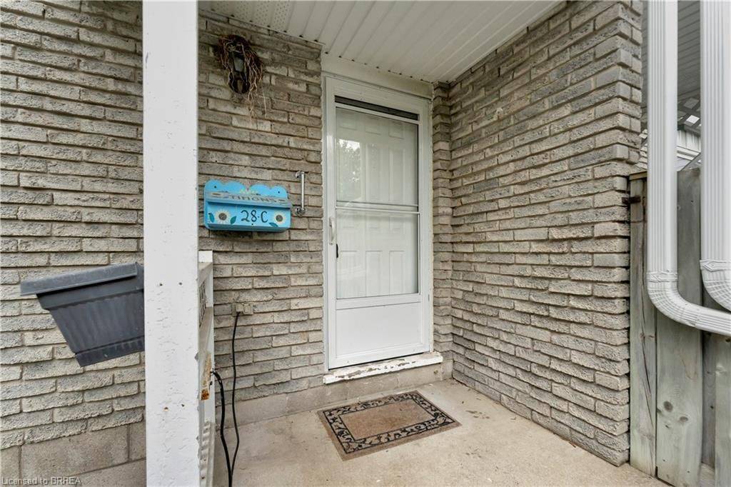 Brantford, ON N3T 1R1,28 Oakhill DR #C