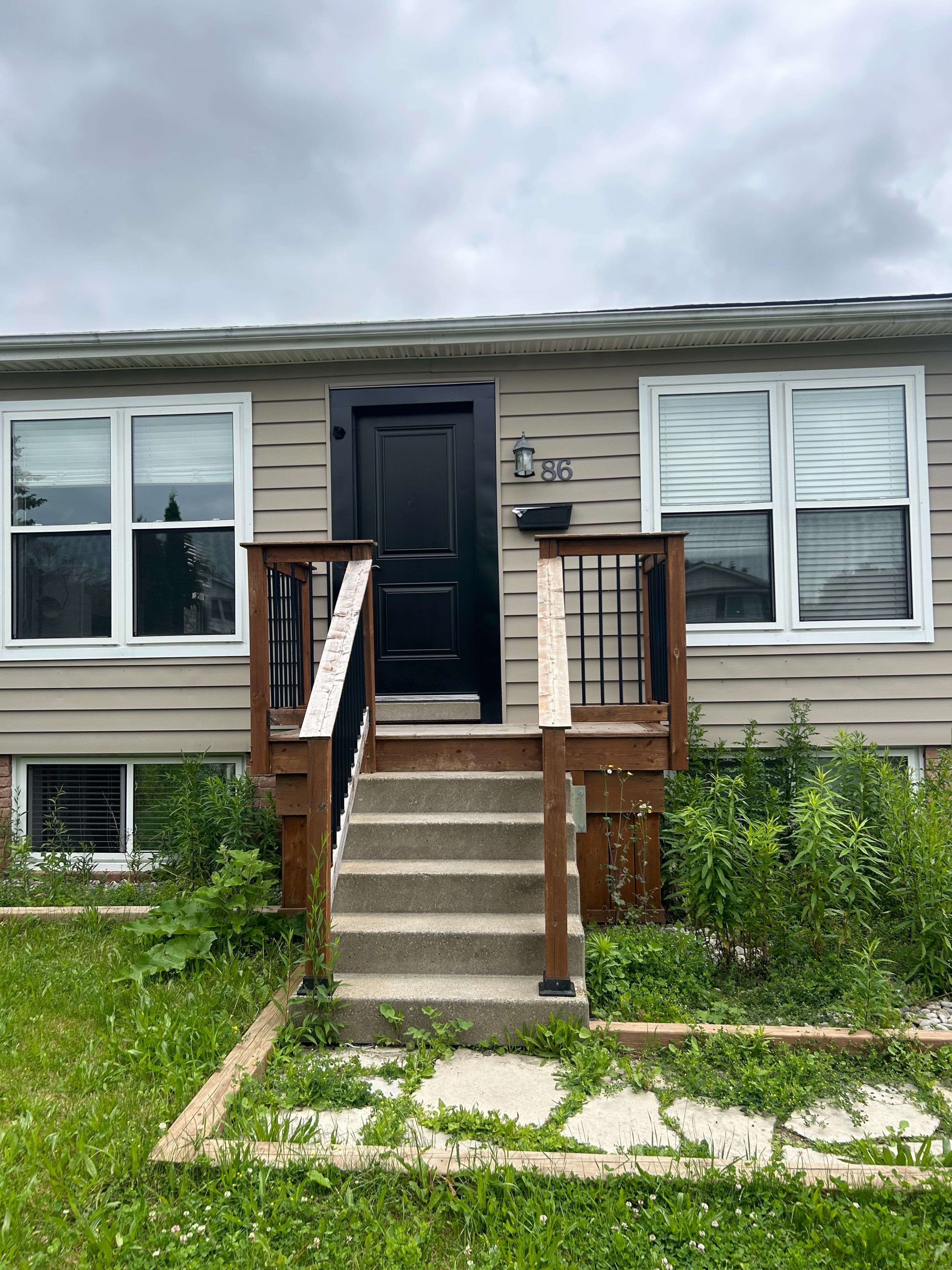 Thorold, ON L2V 4R1,86 Commerford ST #2 Bdrms