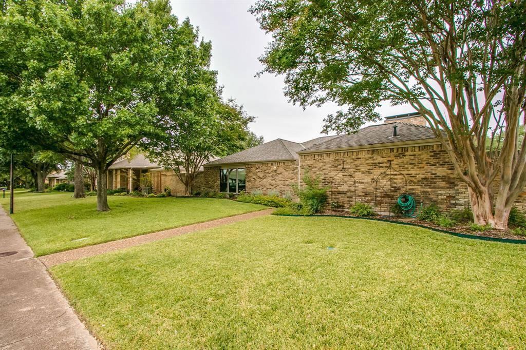 Dallas, TX 75248,6829 Kingshollow Drive