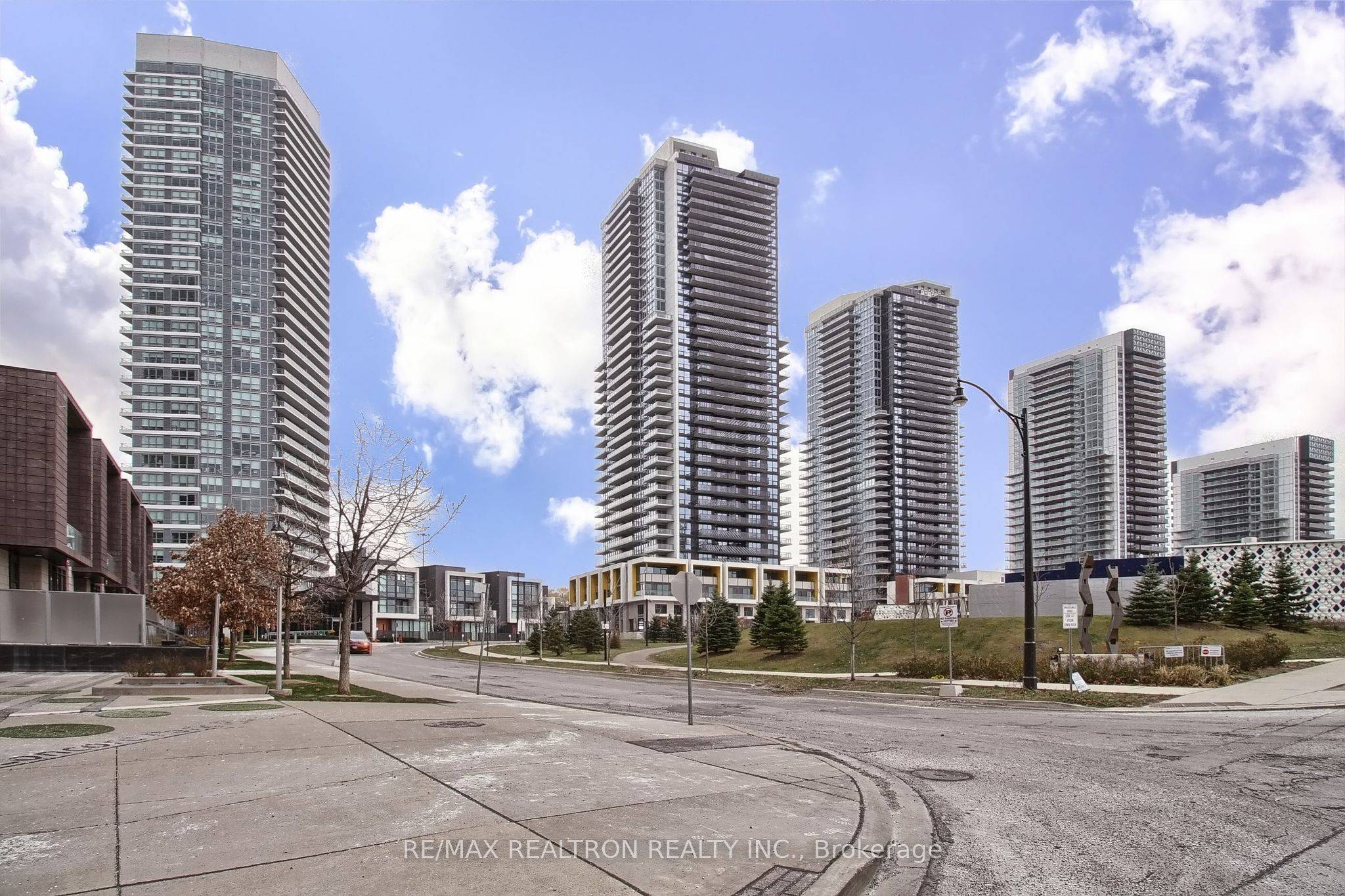 Toronto C15, ON M2K 0H2,95 McMahon DR #3108