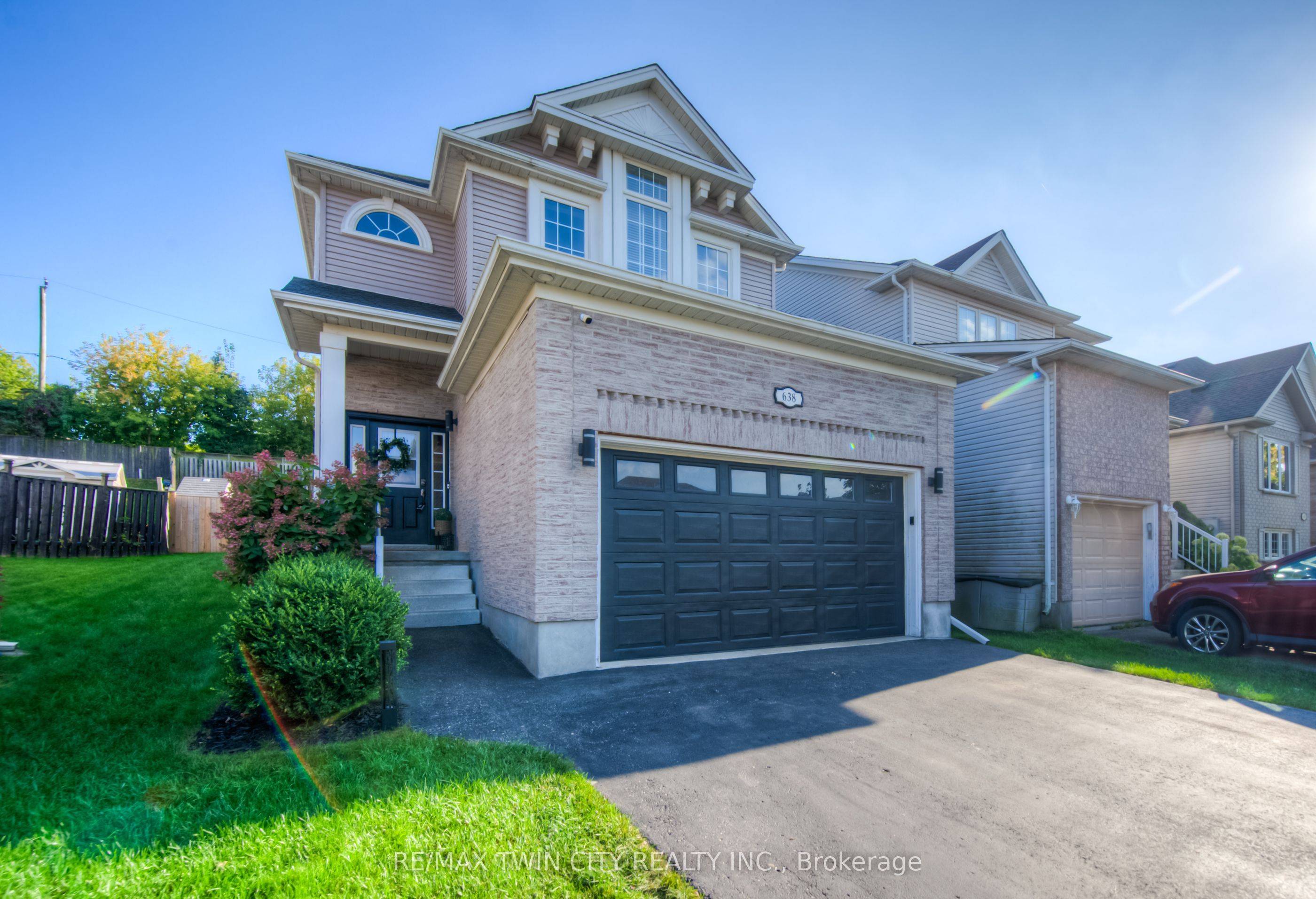 Cambridge, ON N3H 5R7,638 MORTIMER DR