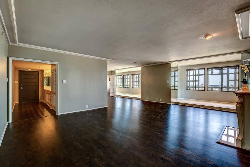 Dallas, TX 75219,3525 Turtle Creek Boulevard #19D