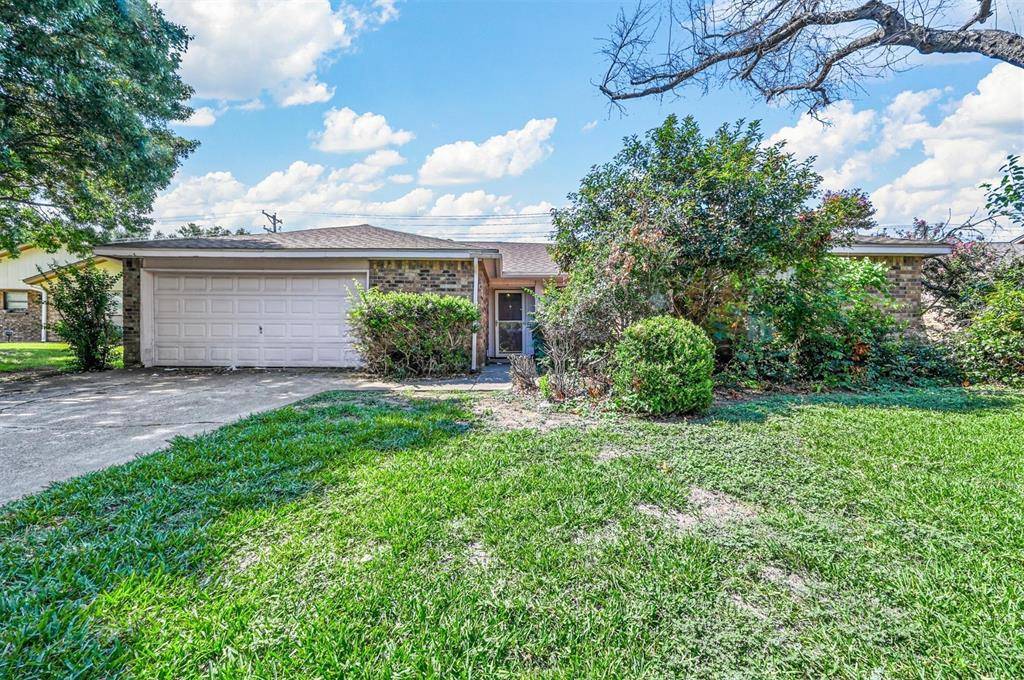 Arlington, TX 76012,1304 Sonora Court