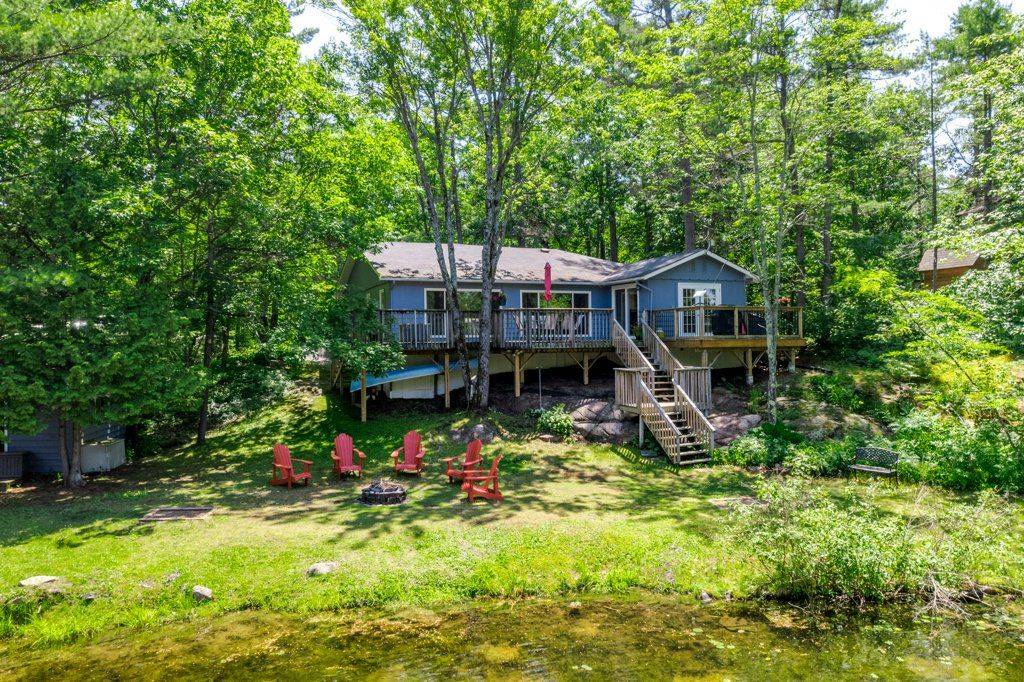 Smith-ennismore-lakefield, ON K0L 2H0,2720 Pine LN