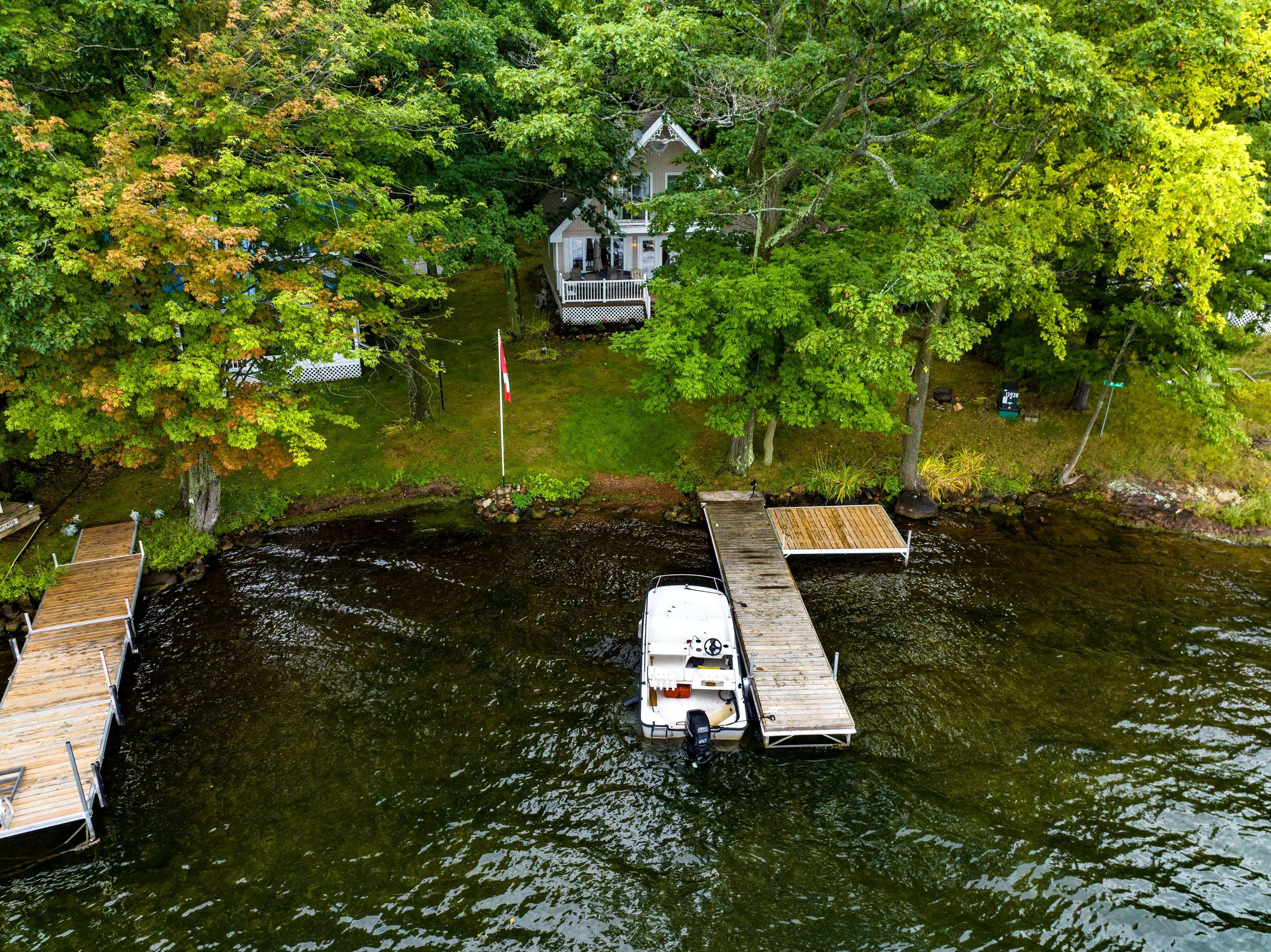 Rideau Lakes, ON K0G 1X0,346 North Shore RD