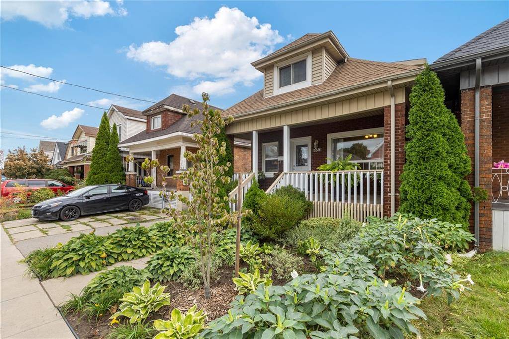 150 LEINSTER Avenue N, Hamilton, ON L8L 6X9