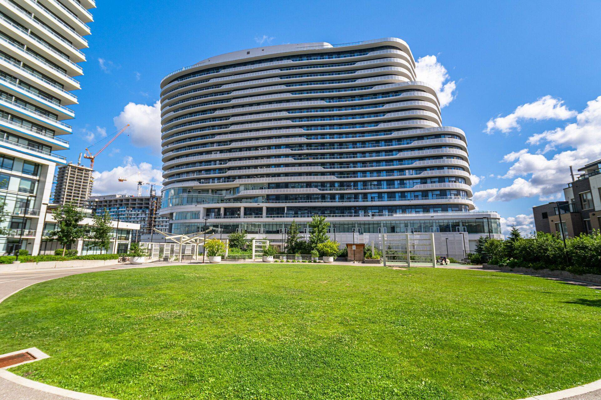 Mississauga, ON L5M 0Y4,2520 Eglinton AVE #1504