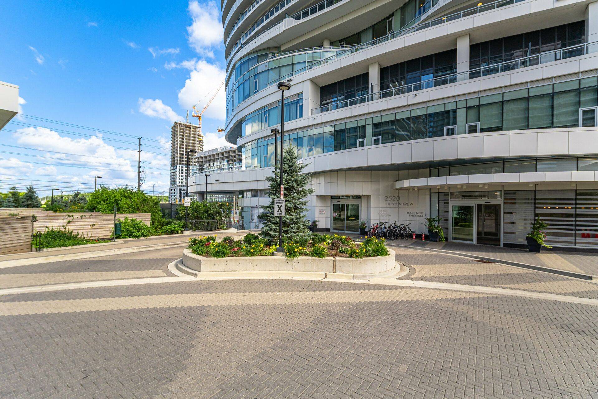 Mississauga, ON L5M 0Y4,2520 Eglinton AVE #1504